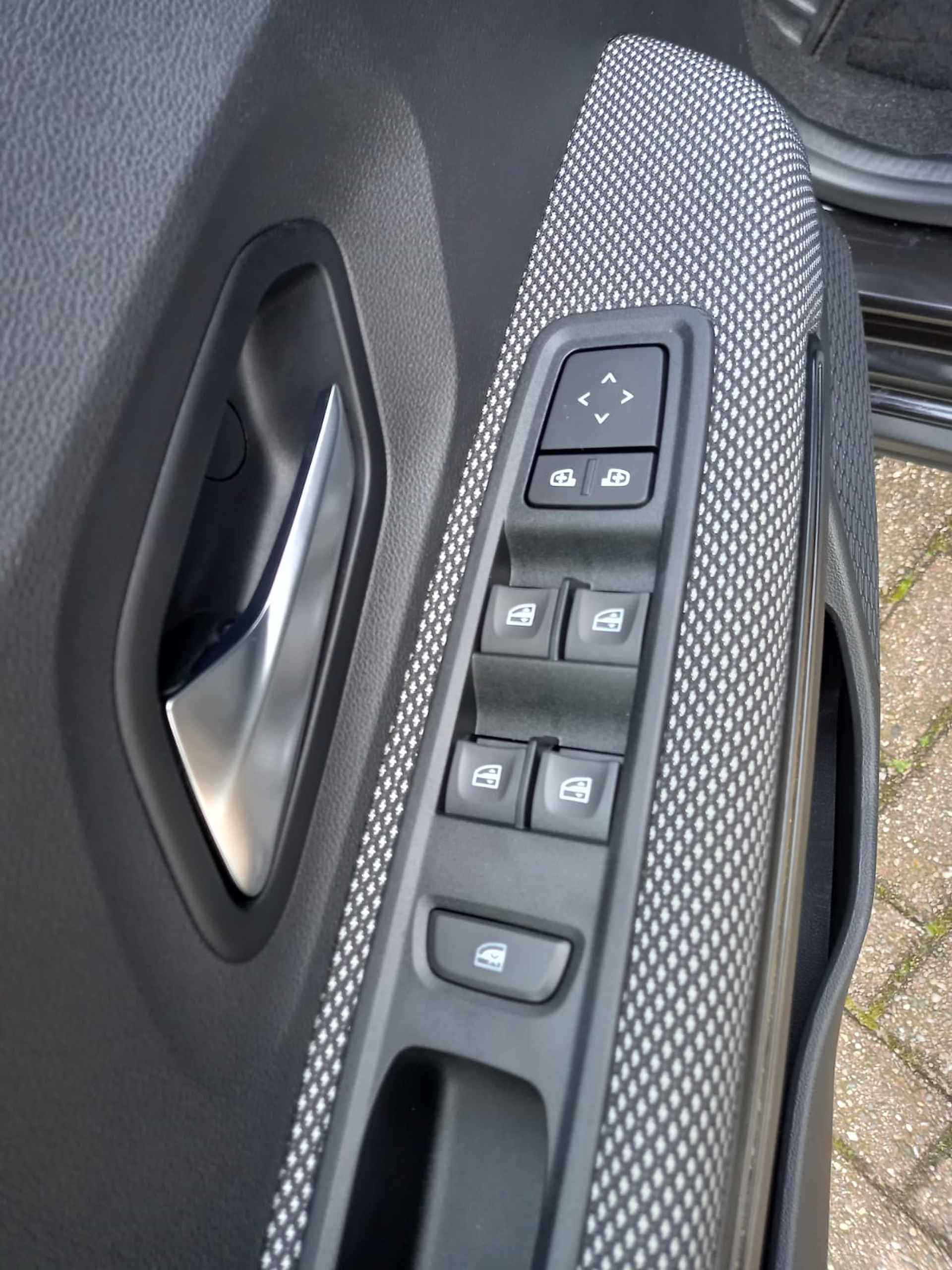 Dacia Jogger 1.0 TCe Extreme 7p., Airco(automatisch), Carplay, Navigatie, Stoelverwarming, Parkeersensoren, Camera, Cruise control, Handsfree Auto in nieuwstaat, Fabrieksgarantie!! - 32/36