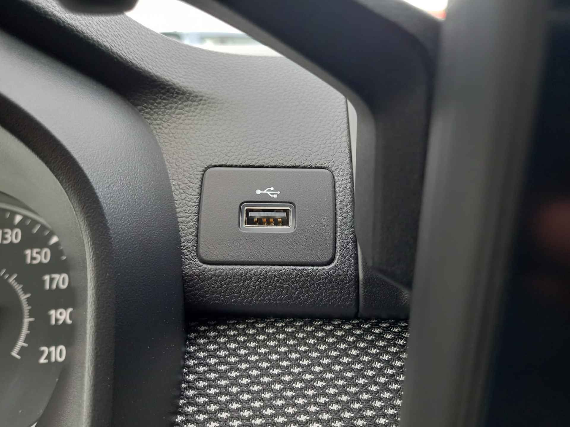 Dacia Jogger 1.0 TCe Extreme 7p., Airco(automatisch), Carplay, Navigatie, Stoelverwarming, Parkeersensoren, Camera, Cruise control, Handsfree Auto in nieuwstaat, Fabrieksgarantie!! - 33/36