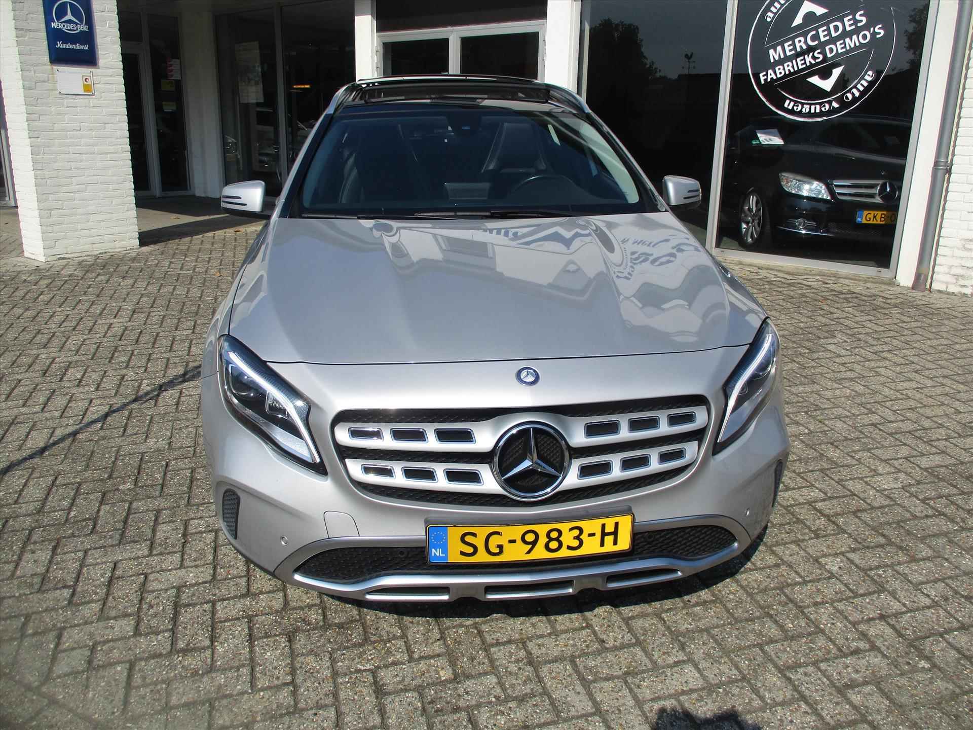 MERCEDES GLA-Klasse 180 122pk 7G-DCT URBAN / PANORAMADAK - 2/19