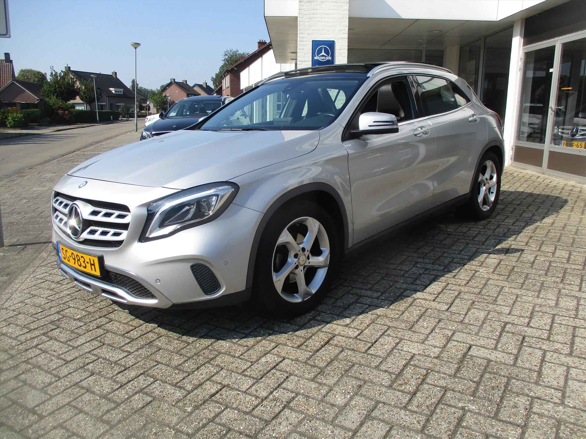 MERCEDES GLA-Klasse 180 122pk 7G-DCT URBAN / PANORAMADAK - 3/19