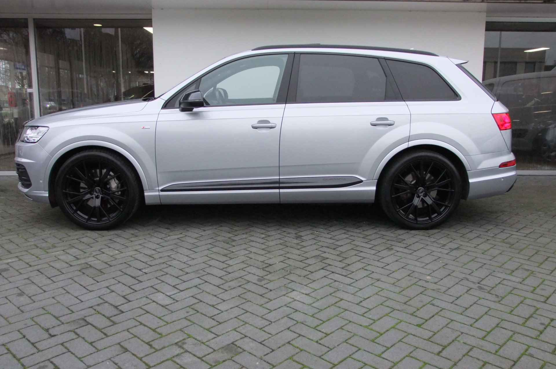 Audi Q7 3.0 TDI quattro Pro Line + 7p / Luchtvering/ Head-up /Trekhaak/ Softclose/ Panorama/ Bose/ Camera / 22 inch - 6/37