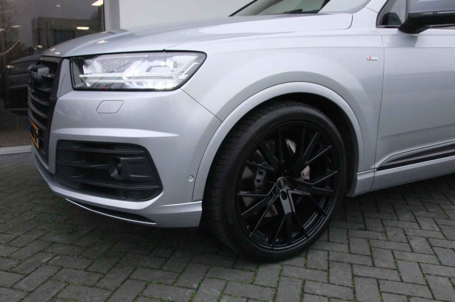 Audi Q7 3.0 TDI quattro Pro Line + 7p / Luchtvering/ Head-up /Trekhaak/ Softclose/ Panorama/ Bose/ Camera / 22 inch - 9/37