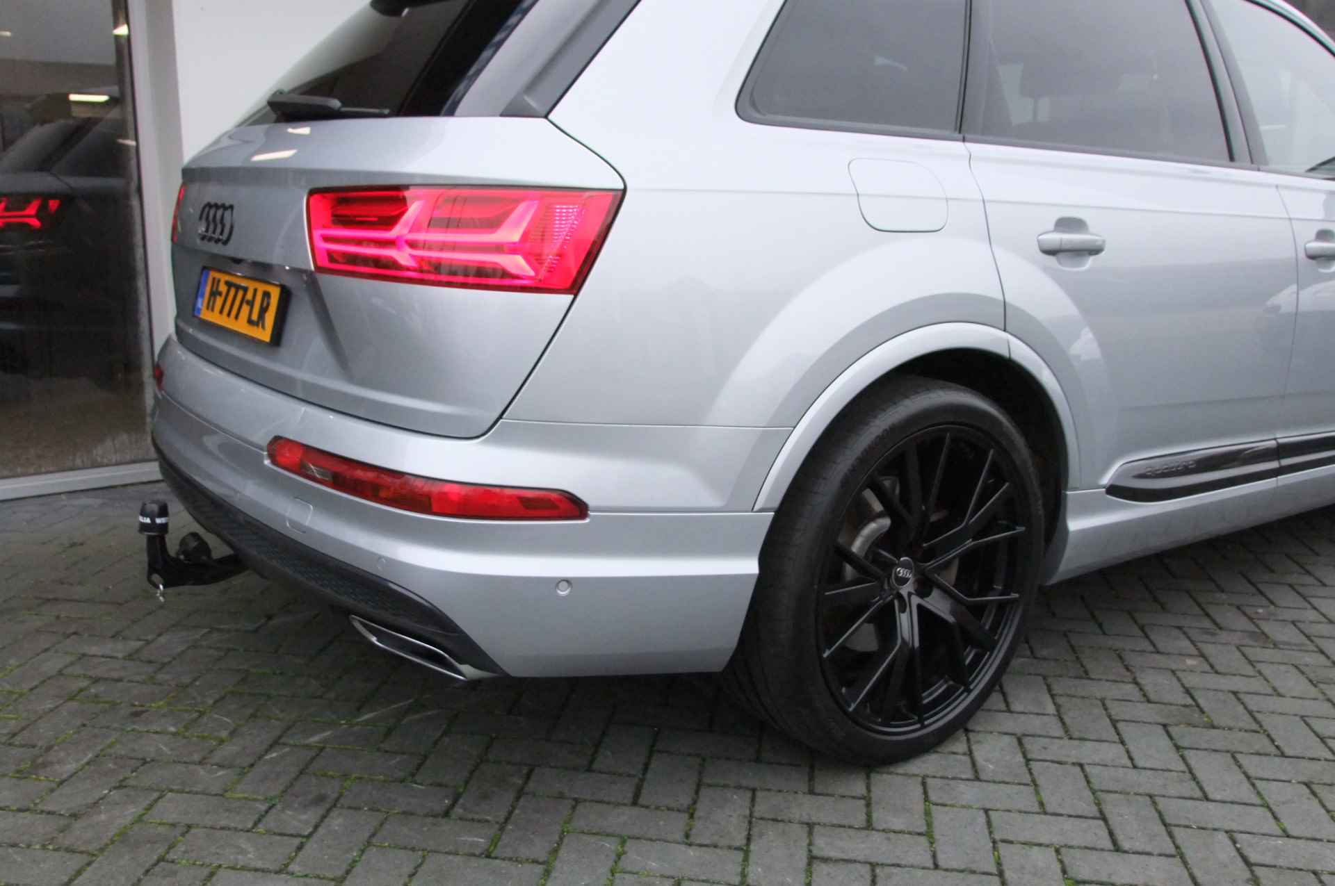 Audi Q7 3.0 TDI quattro Pro Line + 7p / Luchtvering/ Head-up /Trekhaak/ Softclose/ Panorama/ Bose/ Camera / 22 inch - 14/37