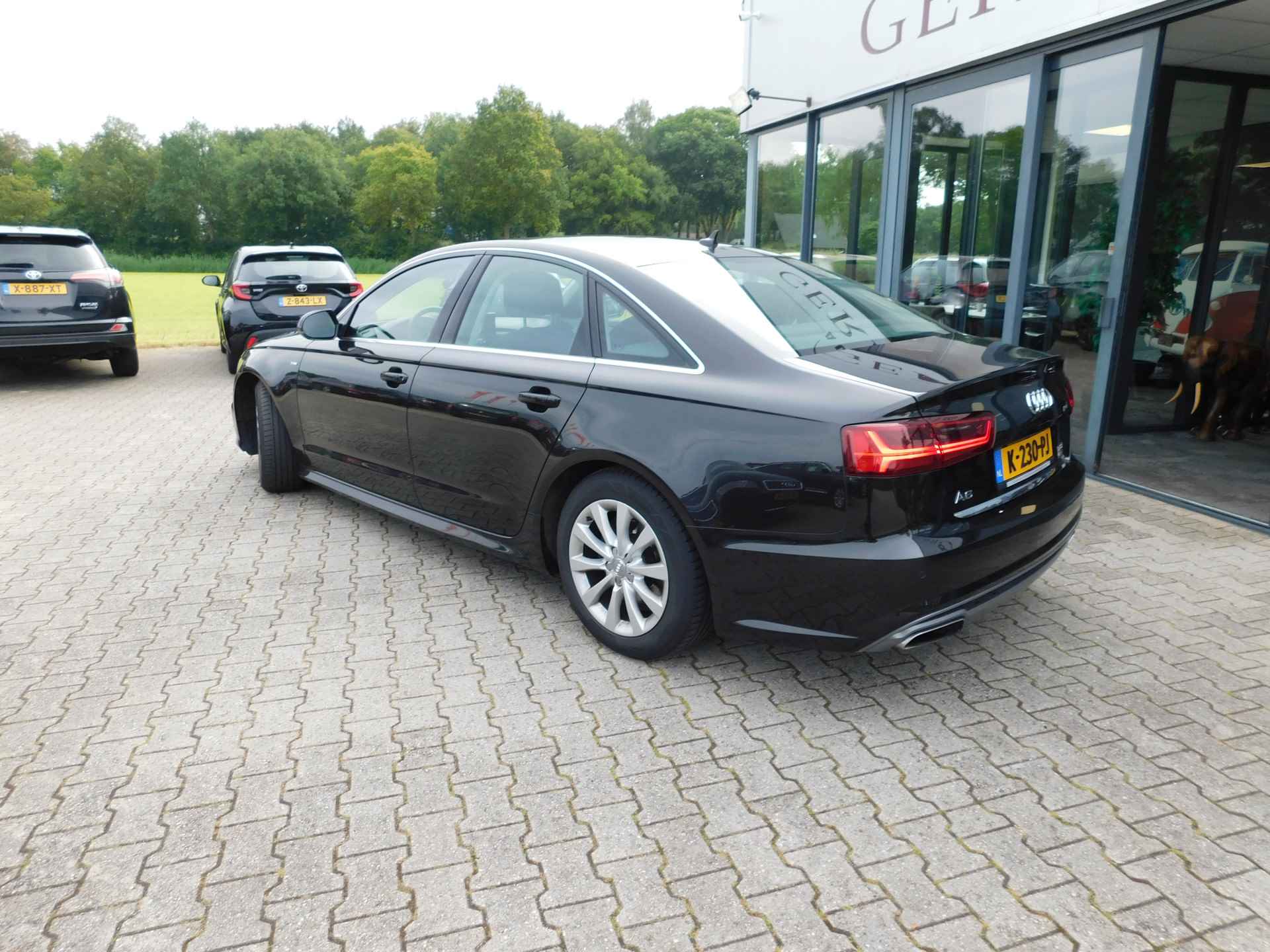 Audi A6 Limousine 1.8 TFSI ultra S line Edition, el. aklep, Trekhaak - 8/33