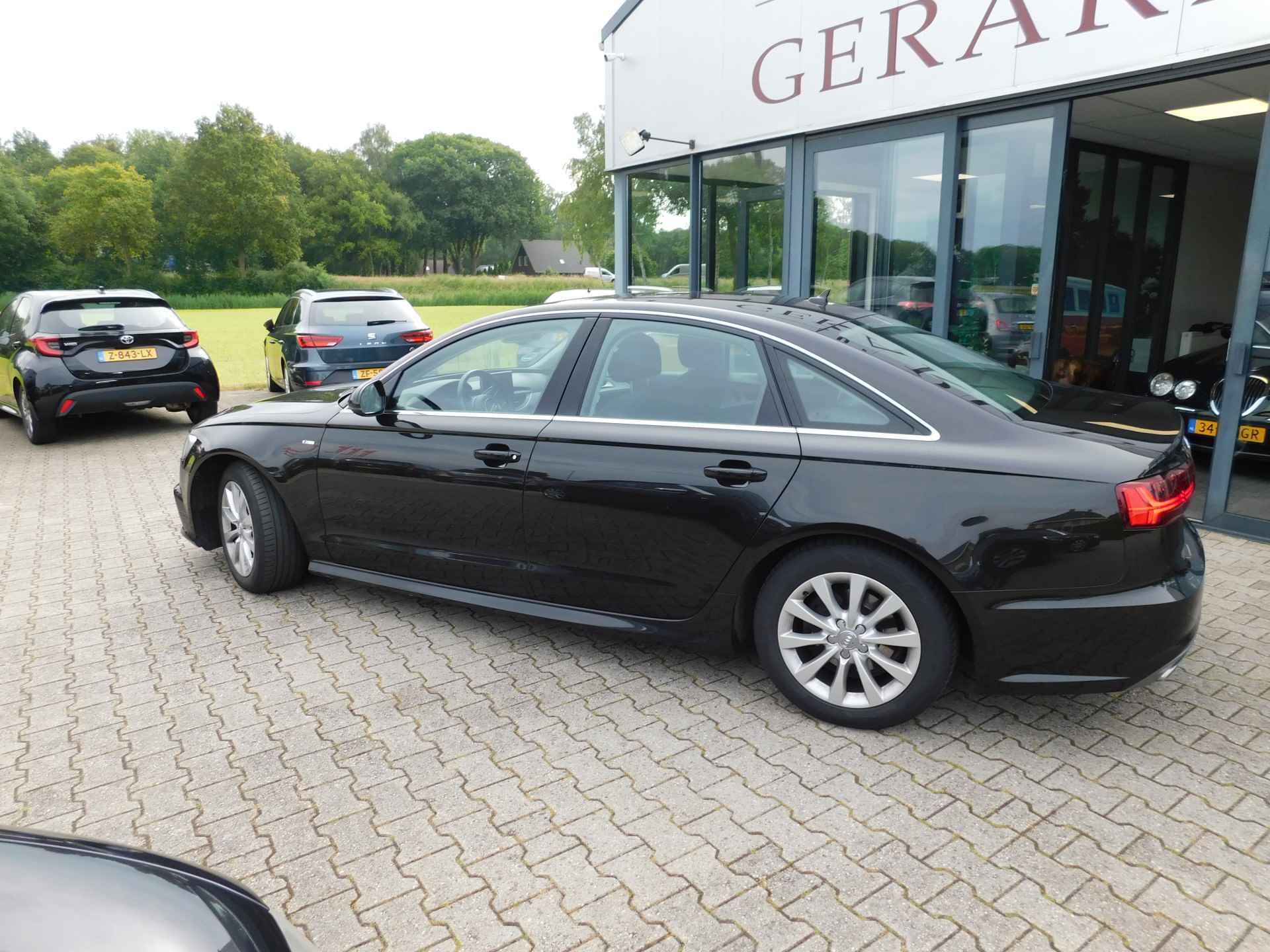 Audi A6 Limousine 1.8 TFSI ultra S line Edition, el. aklep, Trekhaak - 32/33