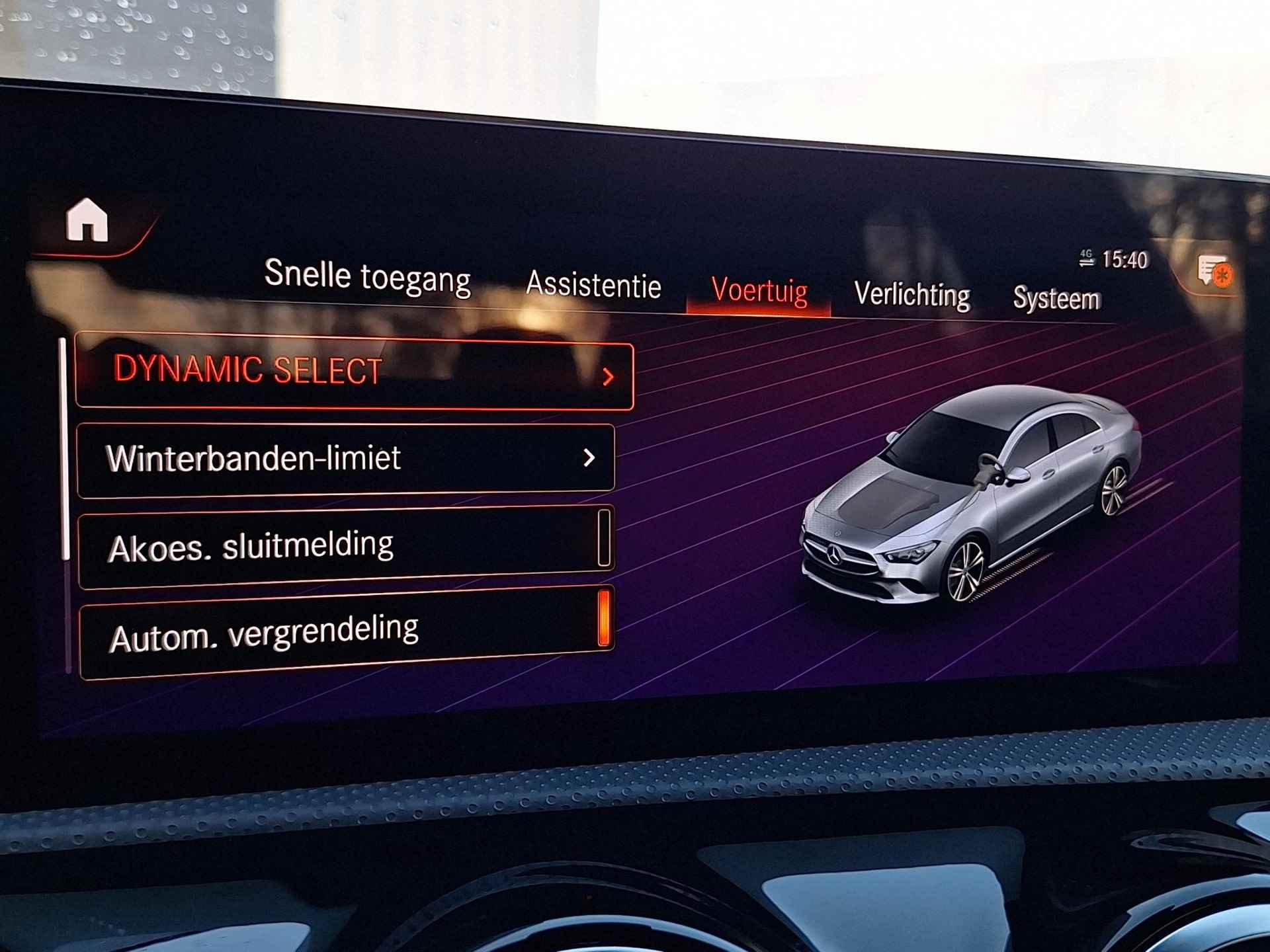 Mercedes-Benz CLA-klasse 250 e AMG Line | Premium | Nightpakket | Achteruitrijcamera | Stoelverwarming | Sfeerverlichting | Apple & Android Carplay | Showmodel SALE - 27/41