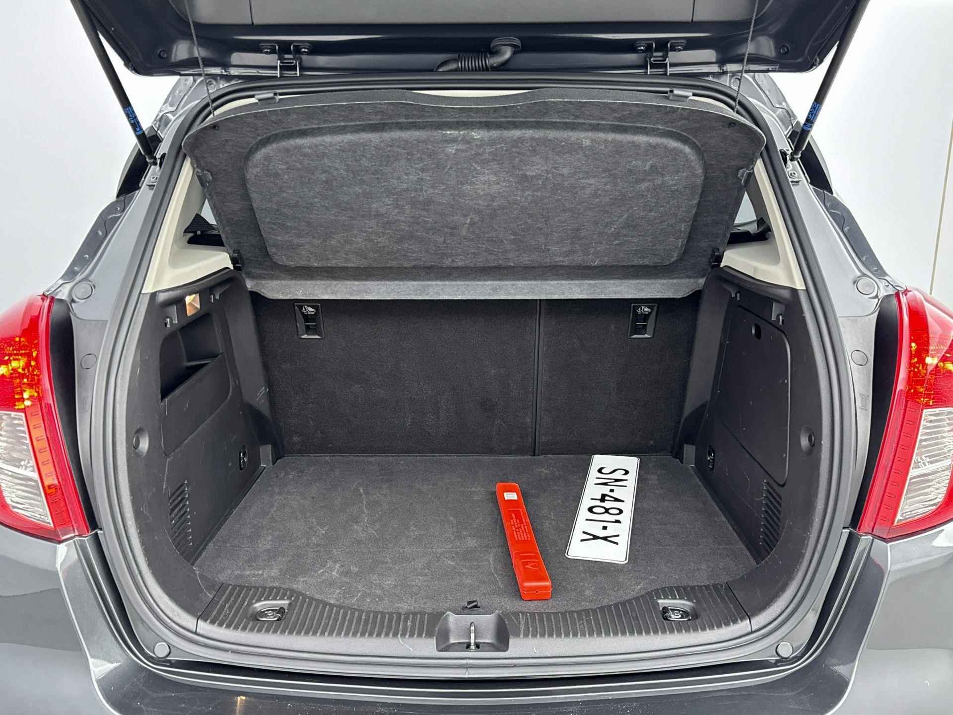 Opel Mokka X Innovation 140pk | Trekhaak | Parkeersensoren Voor/ Achter | Stuur Verwarmd | Voorstoelen Verwarmd | Licht Metalen Velgen 18" - 12/38