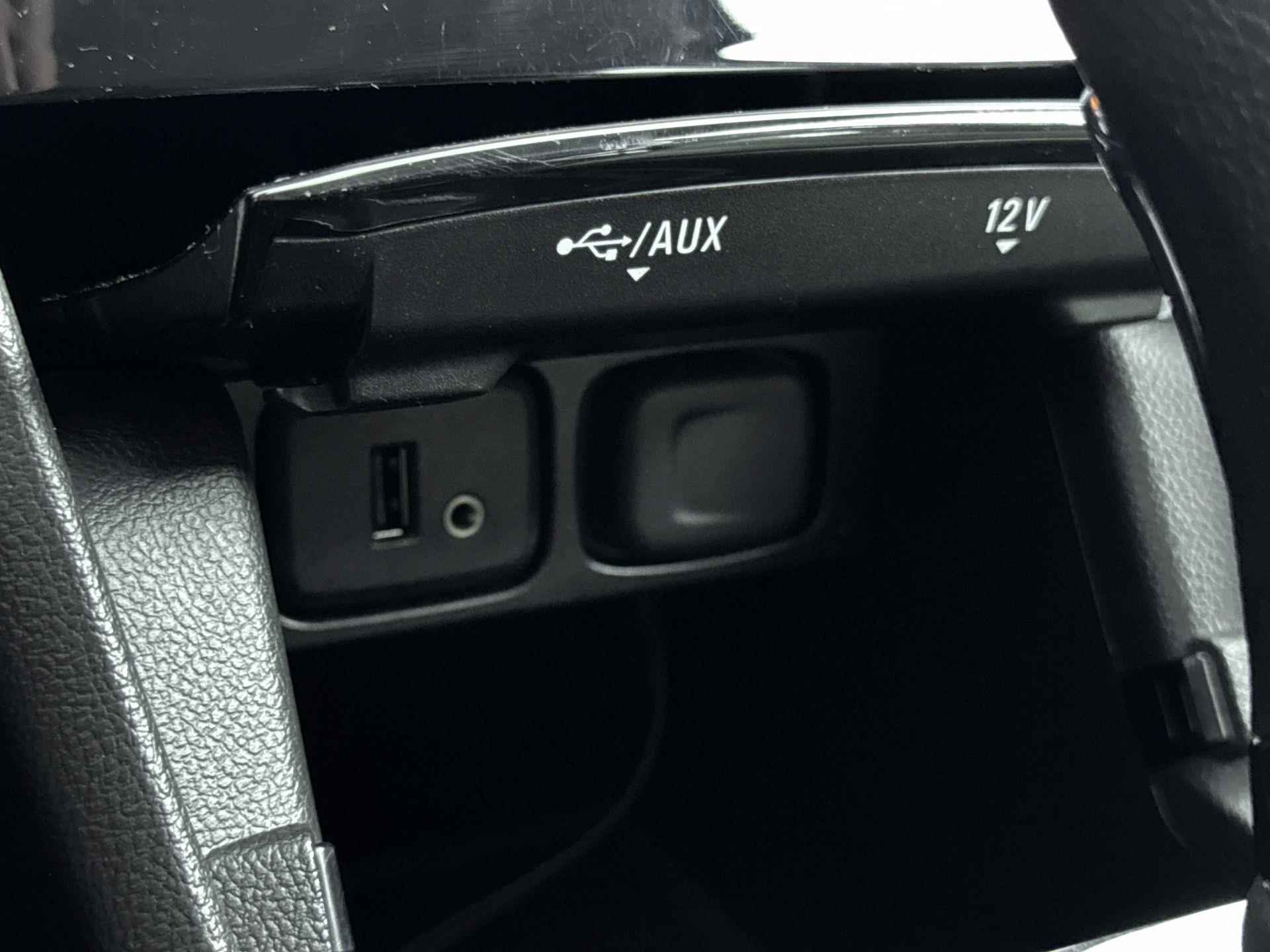 Opel Mokka X Innovation 140pk | Trekhaak | Parkeersensoren Voor/ Achter | Stuur Verwarmd | Voorstoelen Verwarmd | Licht Metalen Velgen 18" - 28/38