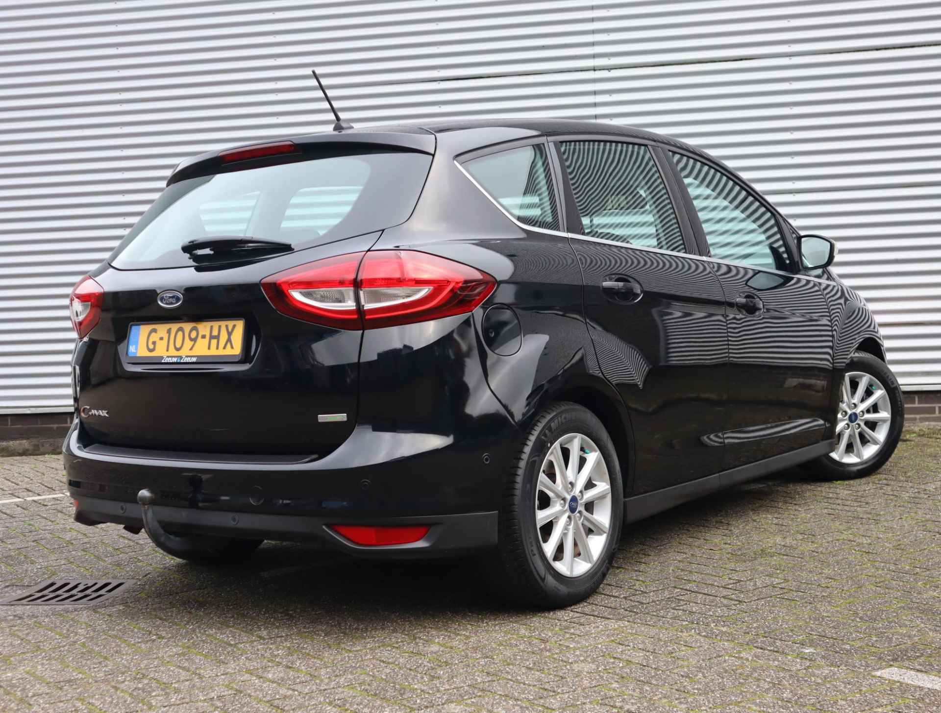 Ford C-Max 1.0 Titanium | Dealer onderhouden | Navigatie | Cruise control | Parkeersensoren V+A | Achteruitrijcamera | Trekhaak | - 4/45