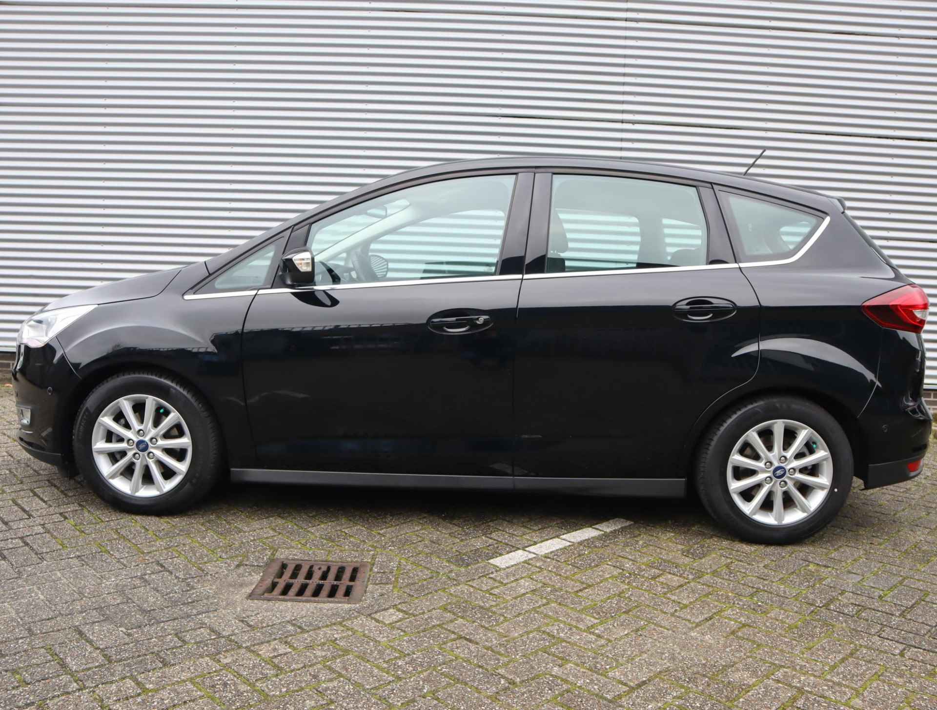 Ford C-Max 1.0 Titanium | Dealer onderhouden | Navigatie | Cruise control | Parkeersensoren V+A | Achteruitrijcamera | Trekhaak | - 35/45