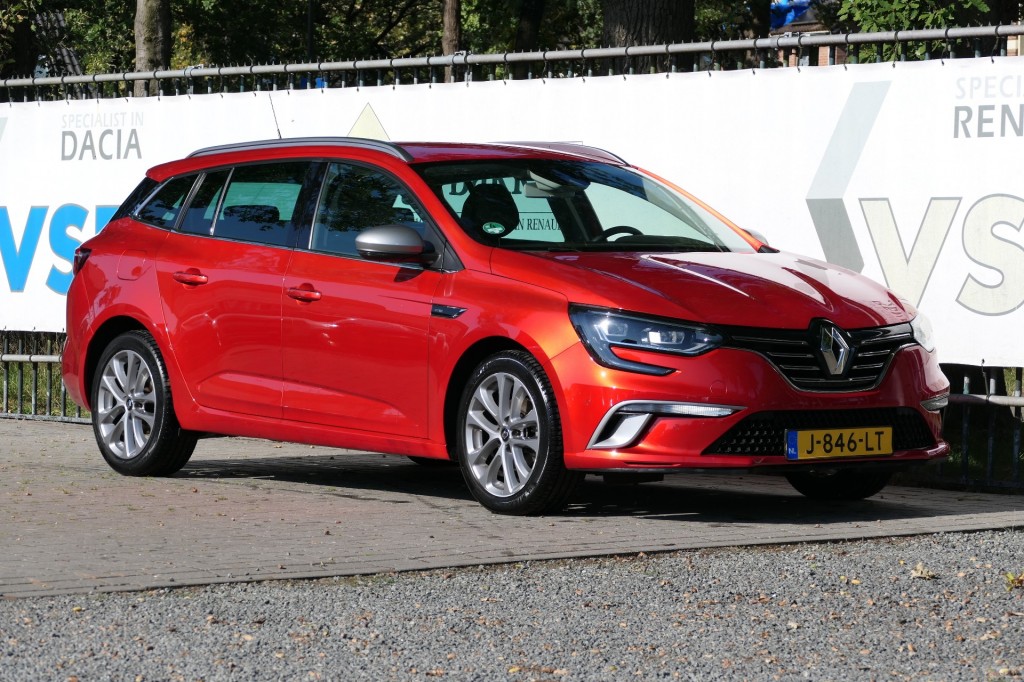 RENAULT Megane Estate TCe 140 GT-Line