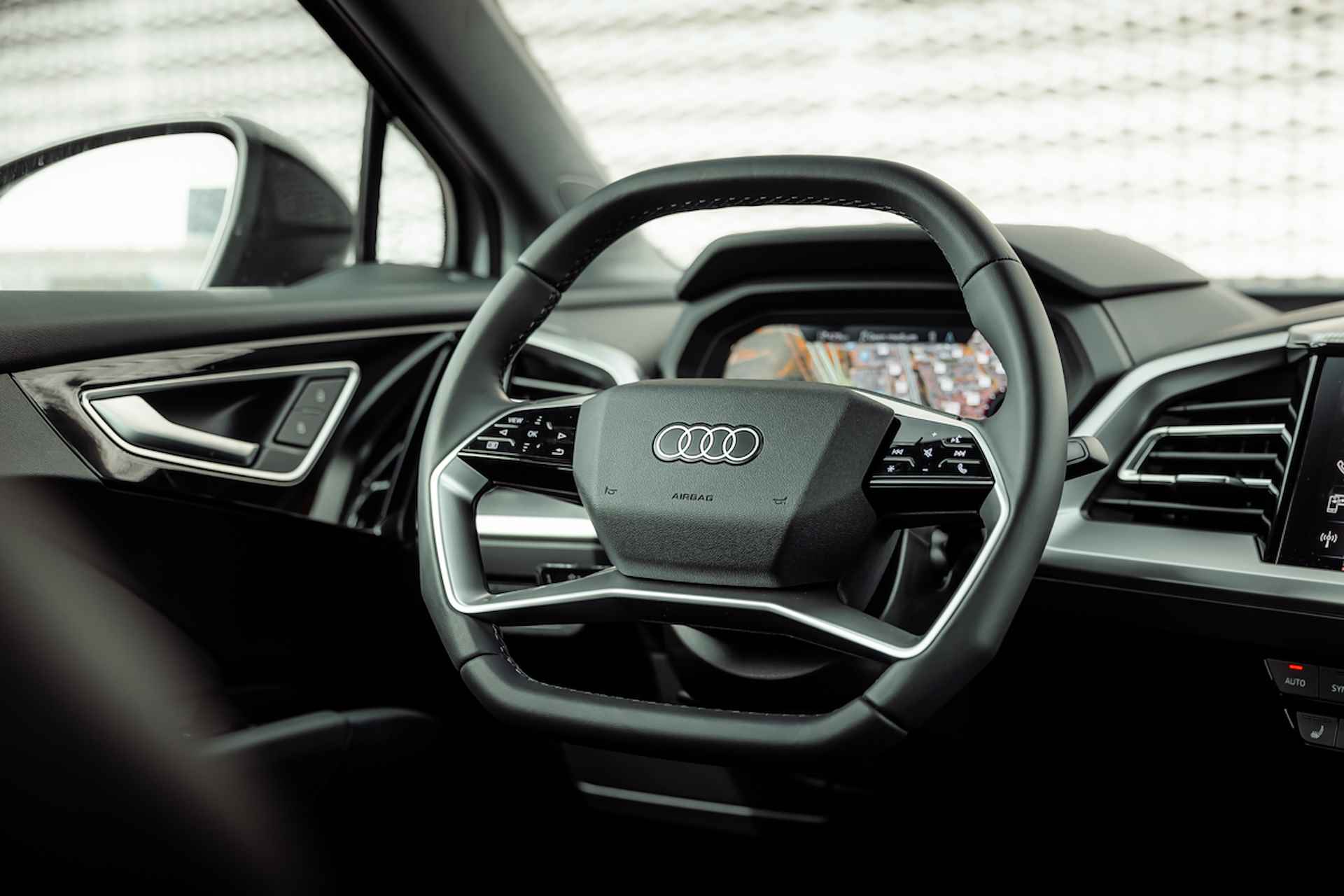 Audi Q4 e-tron 45 Advanced edition 82 kWh | Assistentiepakket plus | Comfortpakket | Optiek zwart | 20" LM velgen | Privacy glass - 21/29