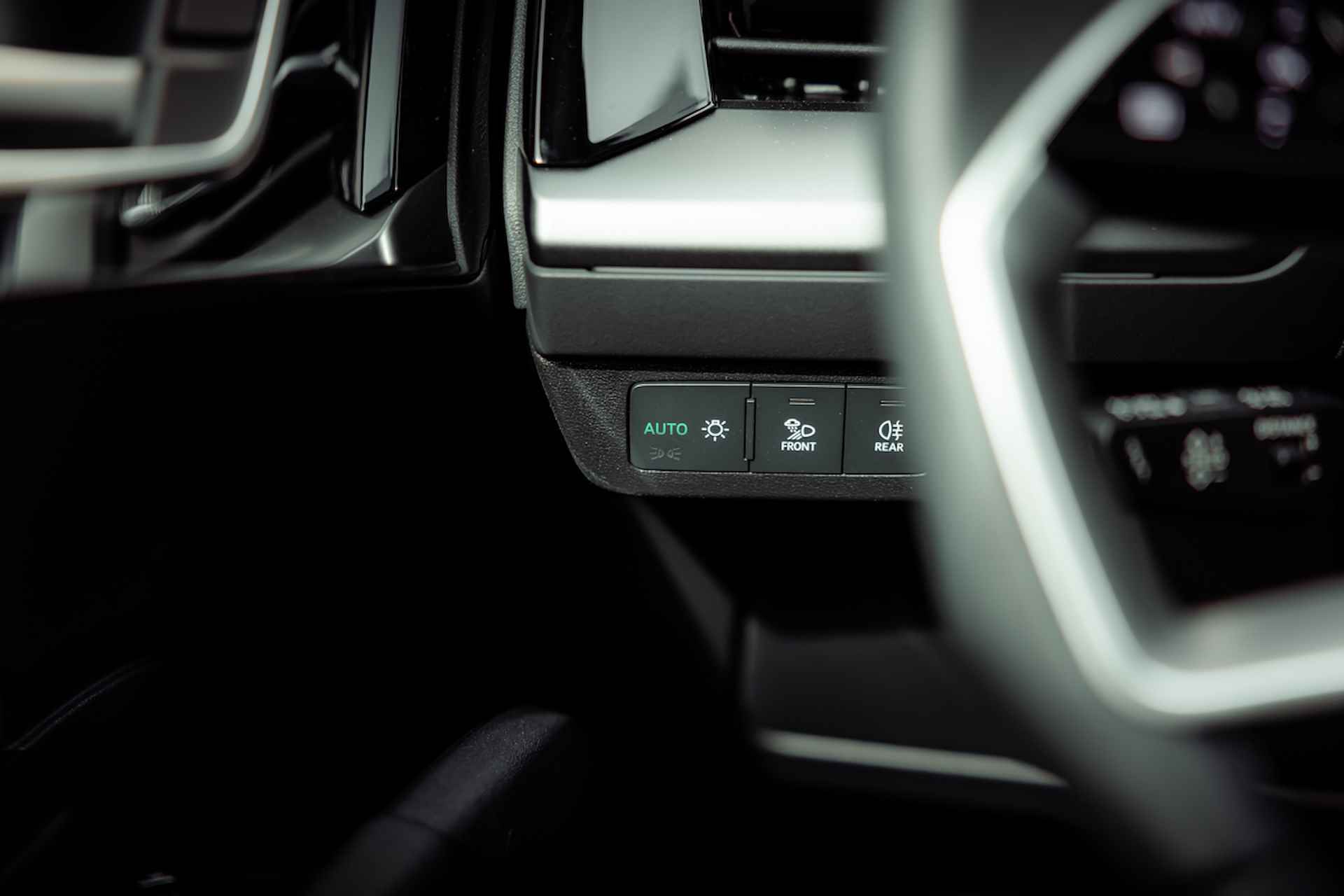 Audi Q4 e-tron 45 Advanced edition 82 kWh | Assistentiepakket plus | Comfortpakket | Optiek zwart | 20" LM velgen | Privacy glass - 23/29