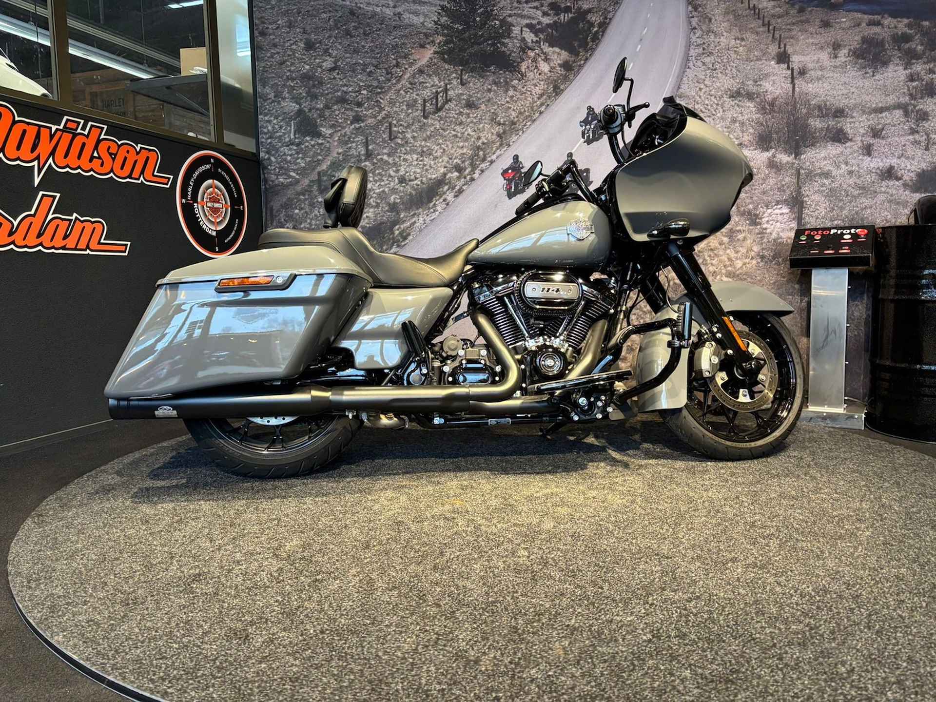 Harley-Davidson FLTRXS ROAD GLIDE SPECIAL - 10/12