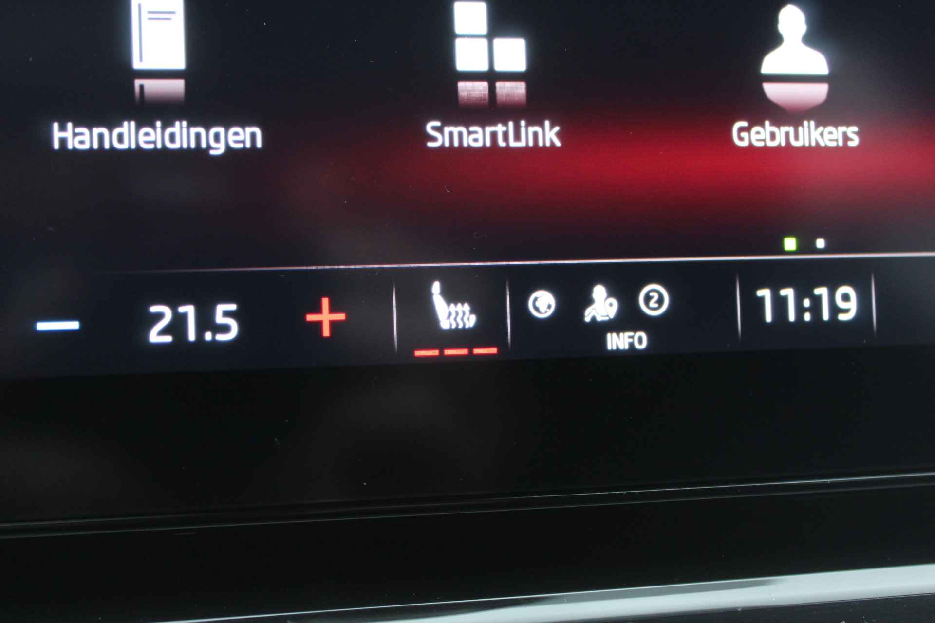 Škoda Octavia Combi 1.5 TSI First Edition APP.Connect / 17"LMV / CAMERA - 32/36