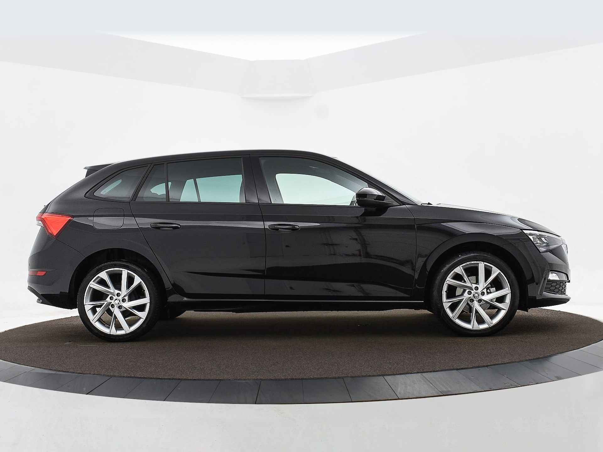 Škoda Scala 1.0 Tsi 110pk DSG Sport Business | Camera | Apple CarPlay | Cruise Control | 18"Velgen | Active Info Display | Sportstoelen | Garantie t/m 10-05-2027 of 100.000km - 6/39
