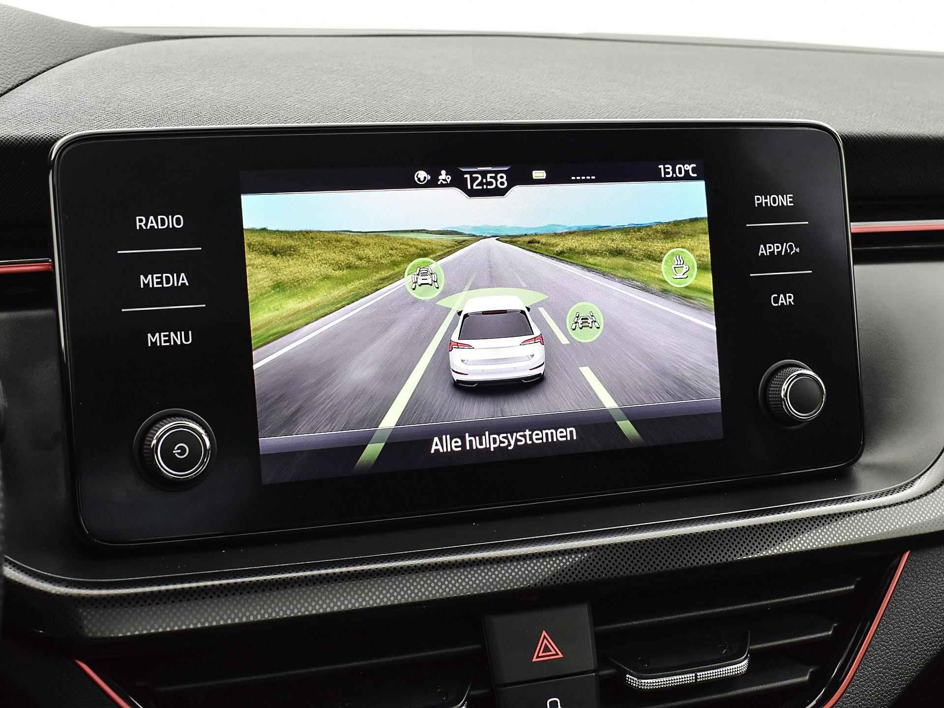 Škoda Scala 1.0 Tsi 110pk DSG Sport Business | Camera | Apple CarPlay | Cruise Control | 18"Velgen | Active Info Display | Sportstoelen | Garantie t/m 10-05-2027 of 100.000km - 32/39