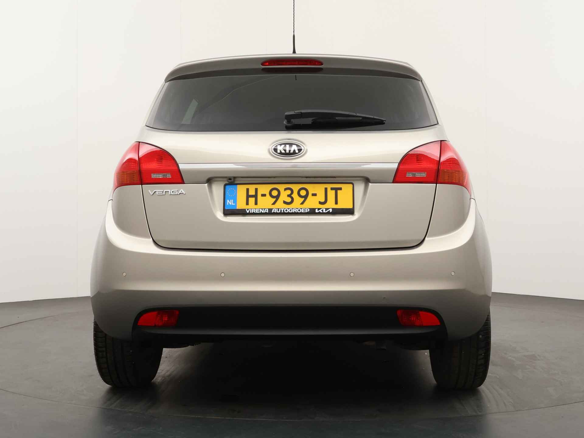 Kia Venga 1.6 CVVT Automaat ExecutiveLine - Navigatie - Climate Control - Stoelverwarming - Lichtmetalen velgen - 12 maanden BOVAG garantie - 7/45