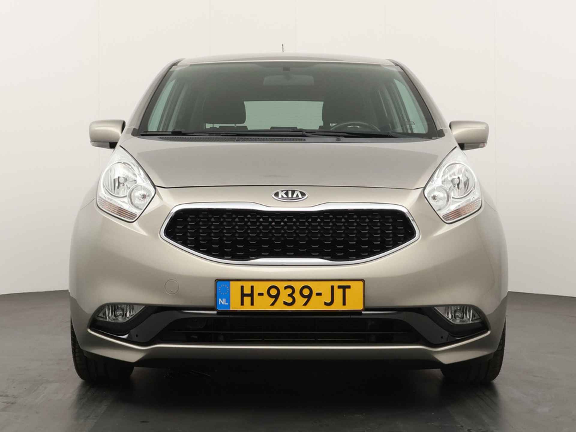 Kia Venga 1.6 CVVT Automaat ExecutiveLine - Navigatie - Climate Control - Stoelverwarming - Lichtmetalen velgen - 12 maanden BOVAG garantie - 13/45