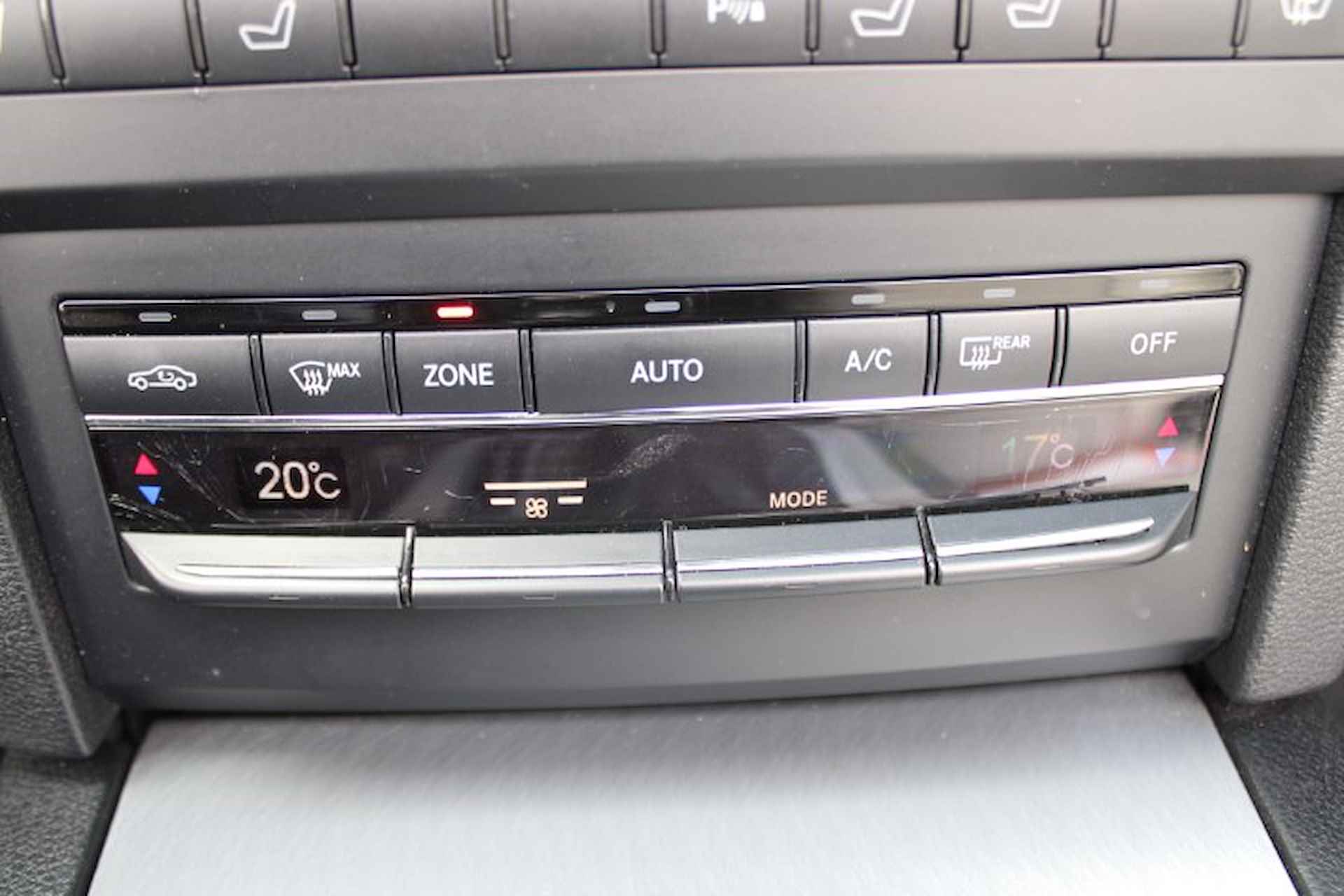 MERCEDES E-Klasse E200 Automaat Avantgarde Airscarf | Leder| Stoelverwarming | PDC - 32/48