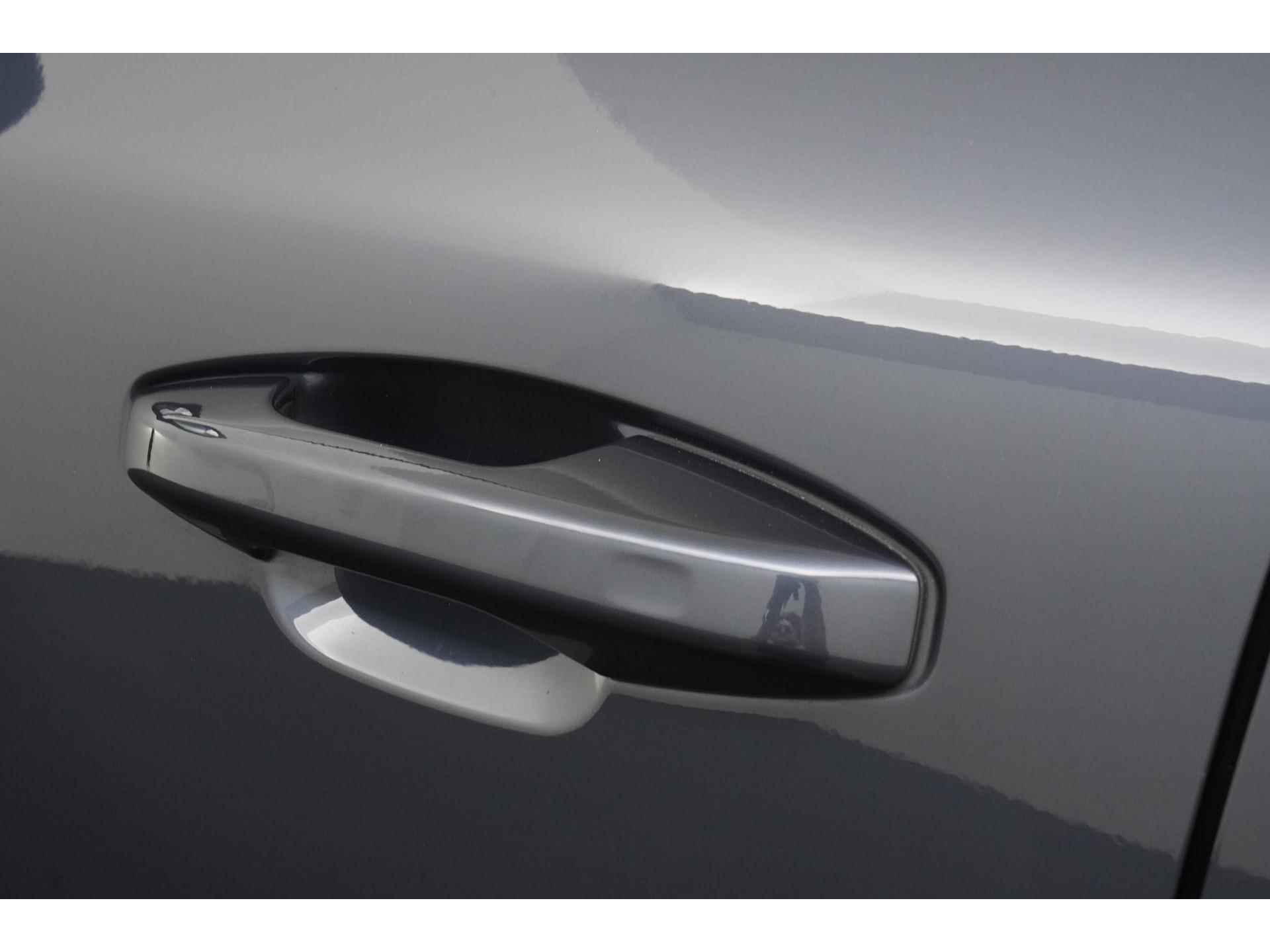 Volvo XC40 1.5 T5 Recharge Inscription | Leder | Camera | Blind spot | Elek klep |  Zondag Open! - 22/32