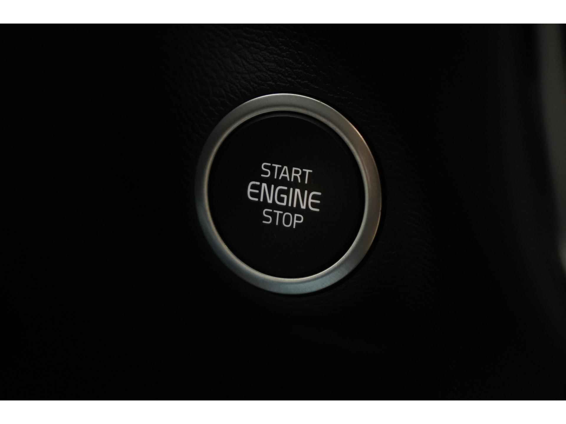 Volvo XC40 1.5 T5 Recharge Inscription | Leder | Camera | Blind spot | Elek klep |  Zondag Open! - 31/32