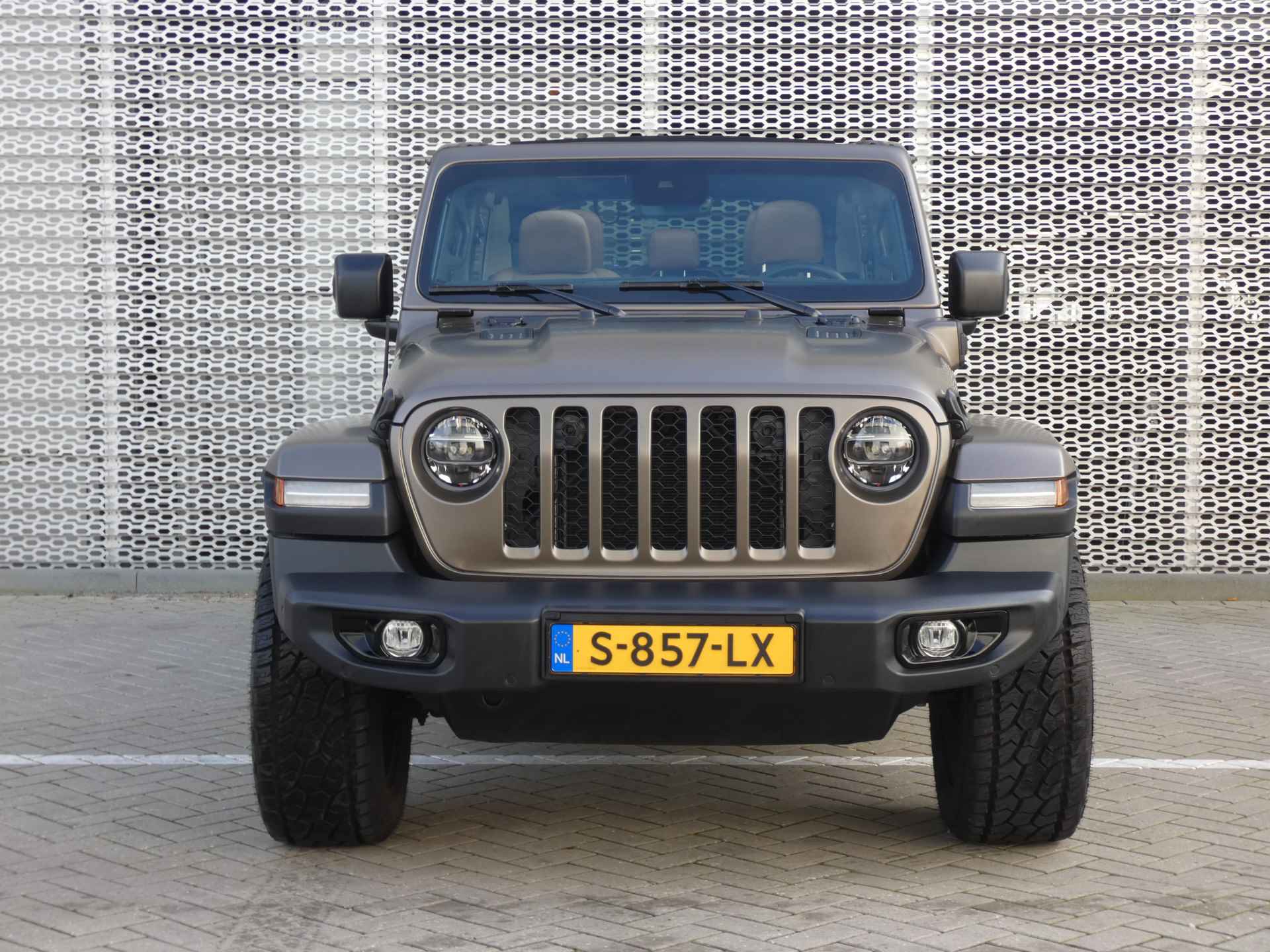 Jeep Wrangler Unlimited 4xe 380PK Sahara ! SPECIALE WITTEBRUG EDITIE ! UNIEKE WRAP & ALARM & OPEN DAK ! - 36/39