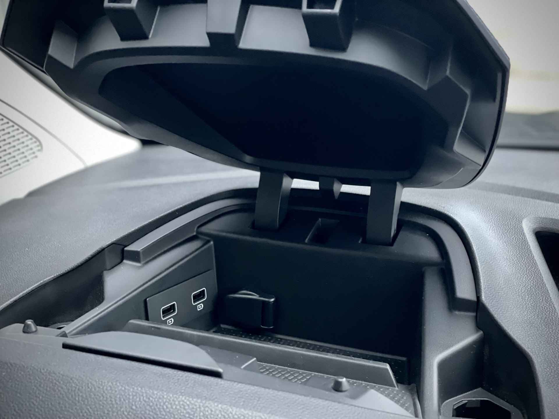 Renault Kangoo Family 1.3 TCe Intens | Navigatie | Trekhaak | Camera | Keyless | Velgen | Luxe | Techno | Scenic | - 25/31