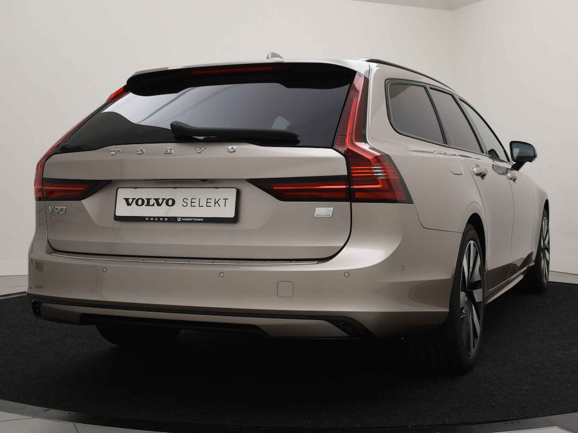 Volvo V90 T6 PLUG-IN HYBRID LONG RANGE PLUS DARK HARMAN KARDON SCHUIFDAK A - 4/42