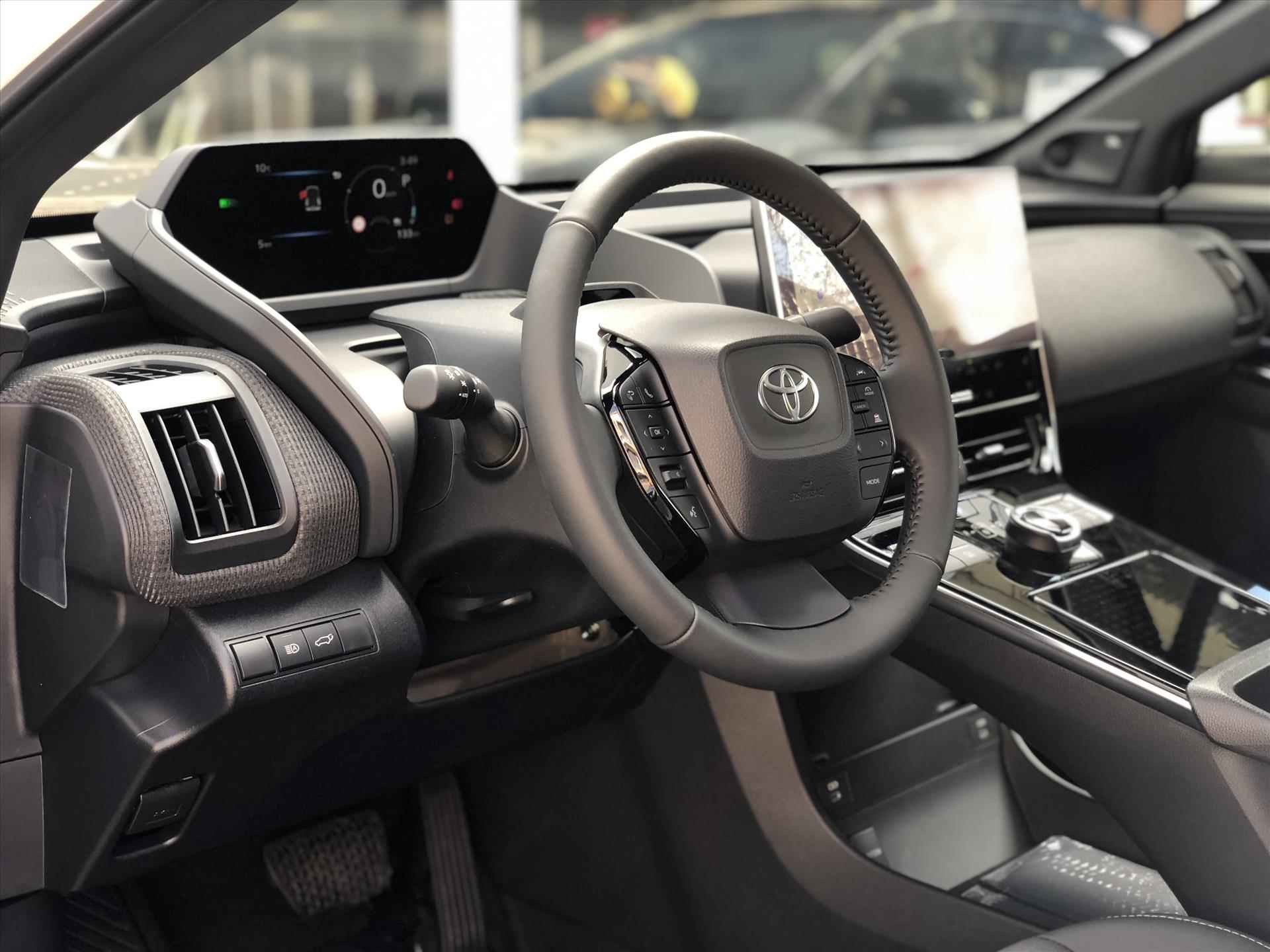 Toyota Bz4x 71,4 kWh 3-Fase Premium Bi-Tone + Panoramisch dak | JBL, Dodehoekherkenning, Leer, Parkeersensoren, Direct leverbaar! - 19/44