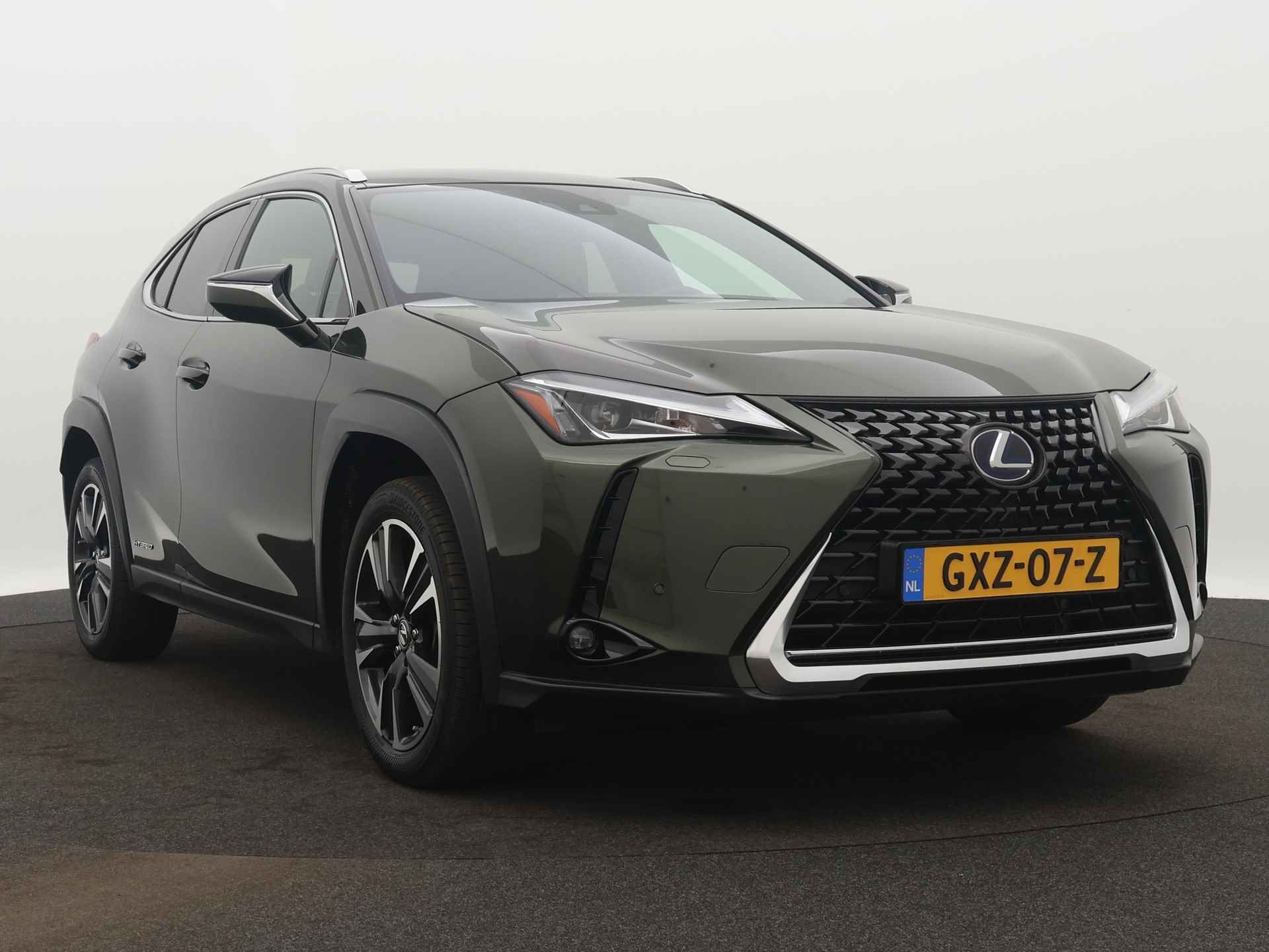 Lexus UX 250h Business Line Limited | Stuur-/Stoelverwarming | Dodehoekdetector | Camera | Erik tm 12 maart gereserveerd - 19/48