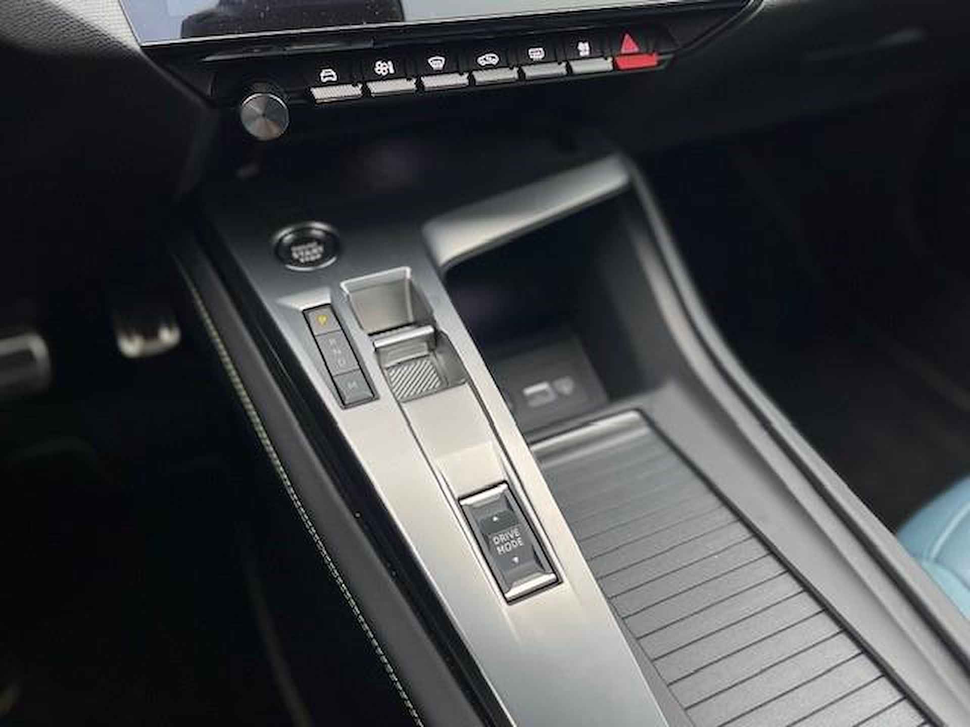 Peugeot 308 GT PACK BUSINESS | Automaat | Navigatie | Camera | LED | 1e Eigenaar | - 31/41