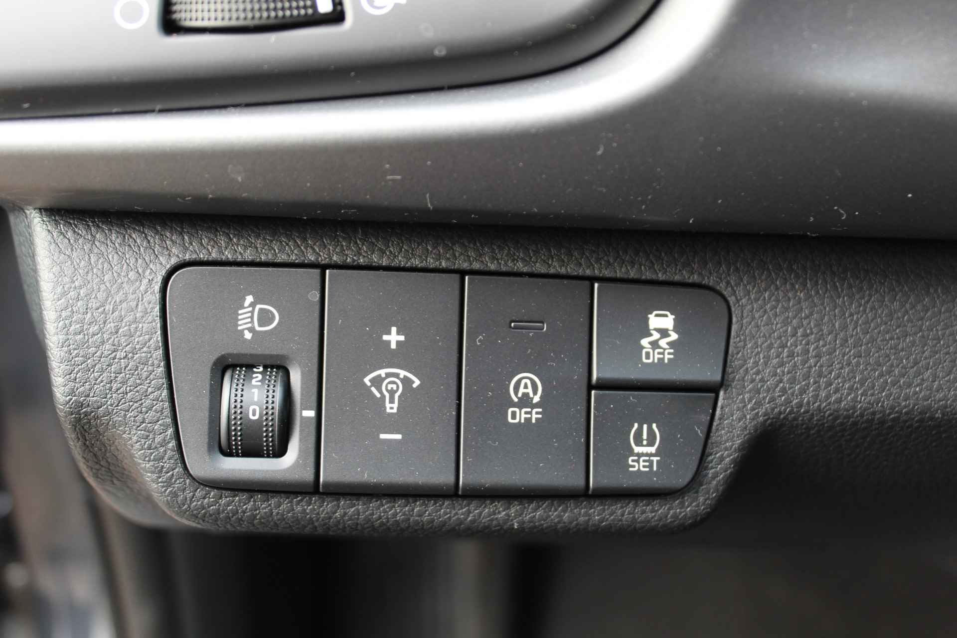 Kia Rio 1.0-100pk T-GDi AUTOMAAT ComfortLine Airco, Parkeersensoren achter, Bluetooth, stoel-en stuurwielverwarming, DAB+ radio - 8/35