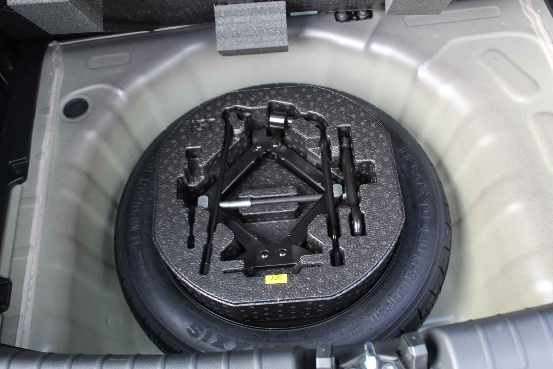 Kia Rio 1.0-100pk T-GDi AUTOMAAT ComfortLine Airco, Parkeersensoren achter, Bluetooth, stoel-en stuurwielverwarming, DAB+ radio - 24/35