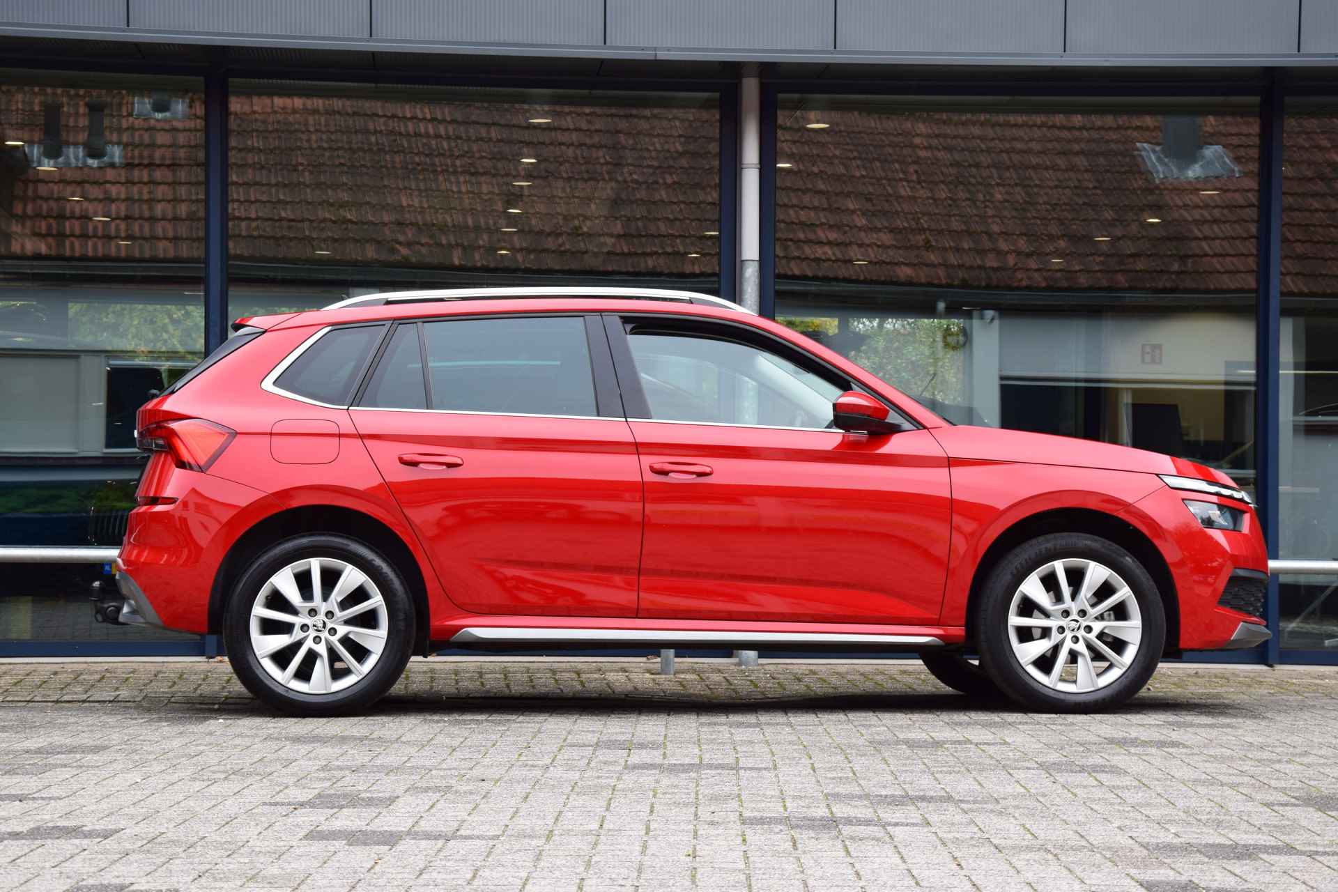 Škoda Kamiq 1.0 TSI 110PK Style | Org NL | BOVAG Garantie | Trekhaak | Virtual Cockpit | PDC V&A | Apple Carplay/Android Auto | Half Lederen Bekleding | Stoelverwarming | - 5/41