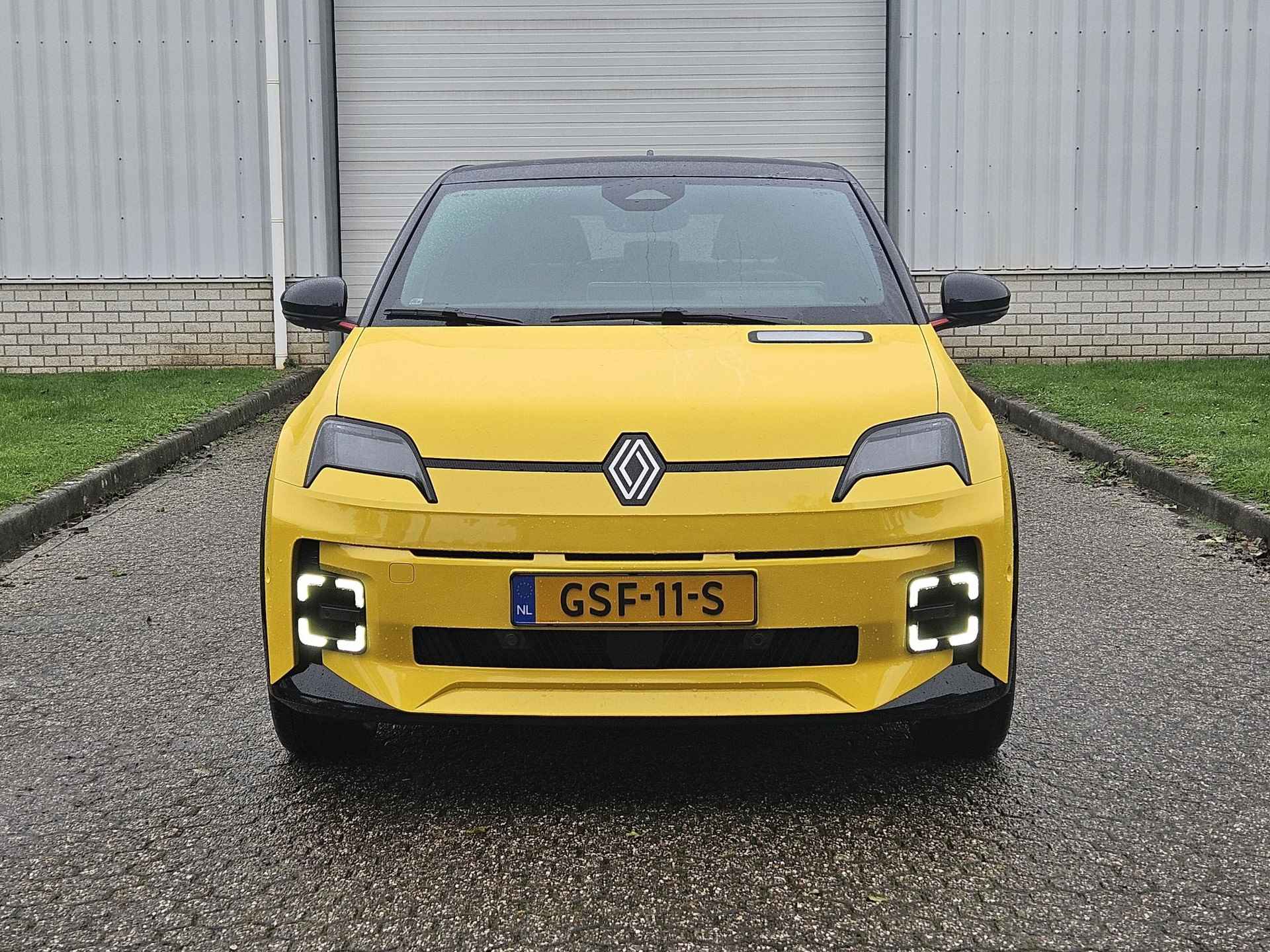 Renault 5 Iconic 52 kWh / Kom Proefrijden / Levering 2025 / - 28/44