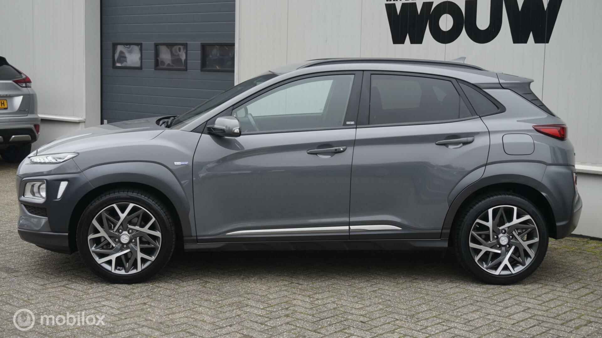 Hyundai Kona 1.6 GDI HEV Navigatie | HUD | 18 inch | Achteruitrijcamera | Blind Spot Warning - 4/36