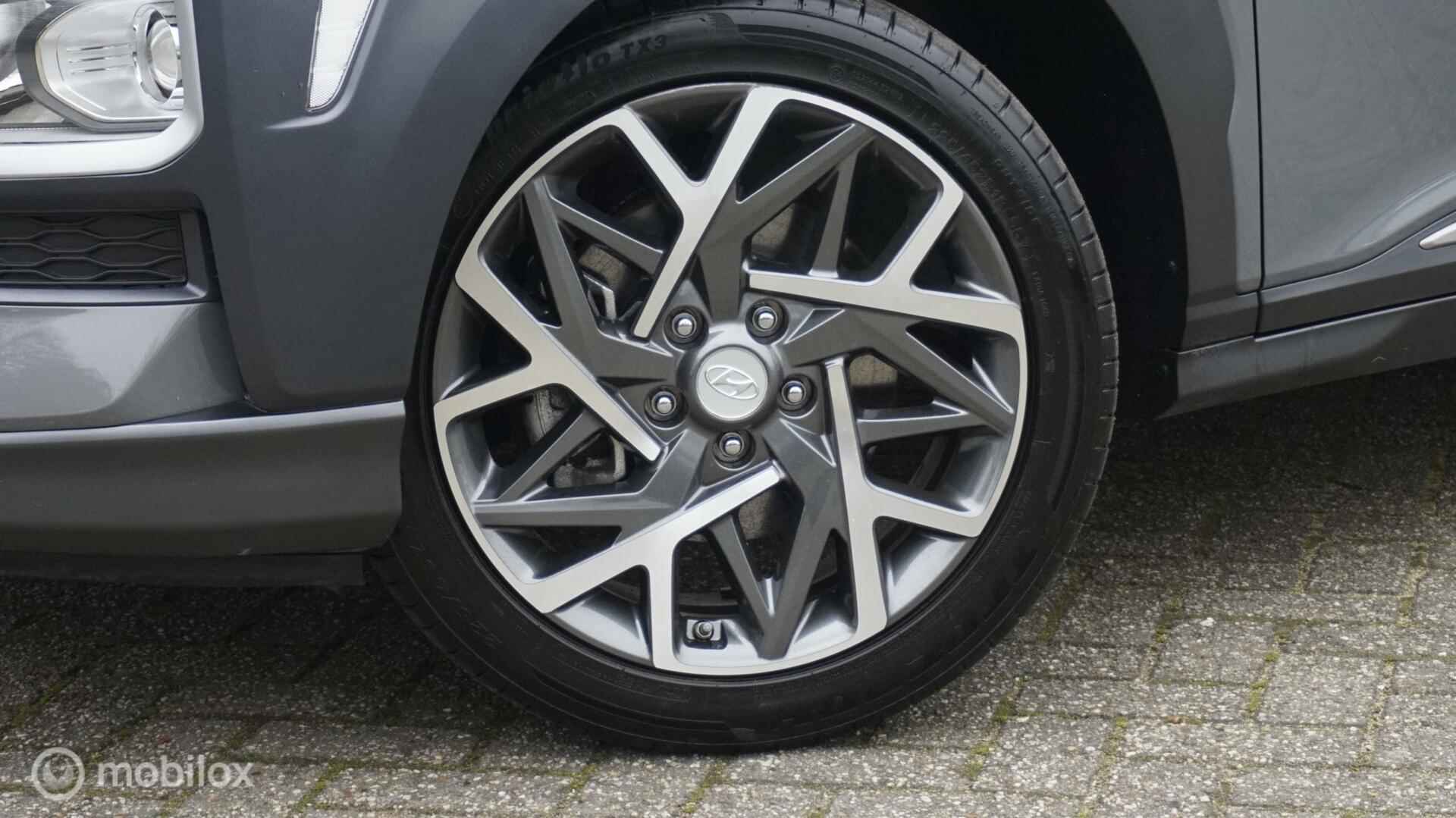 Hyundai Kona 1.6 GDI HEV Navigatie | HUD | 18 inch | Achteruitrijcamera | Blind Spot Warning - 8/36