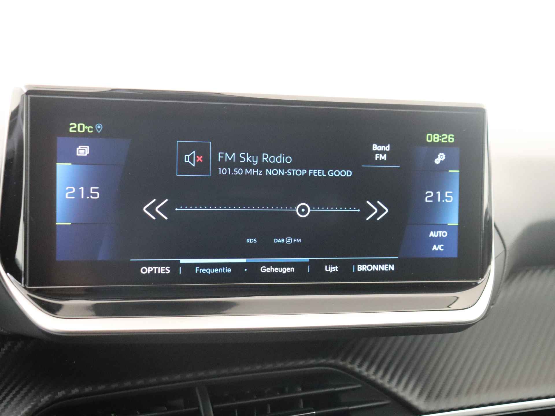 Peugeot e-208 EV Allure Pack 50 kWh | Navigatie | Stoelverwarming | Apple Carplay - 17/36