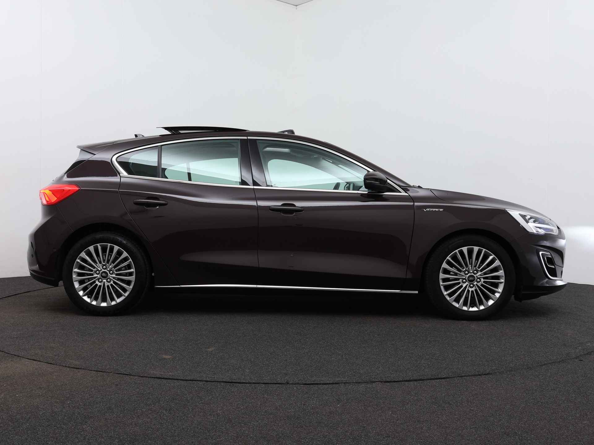 Ford Focus 1.0 EcoBoost Vignale | Panoramadak | - 16/43