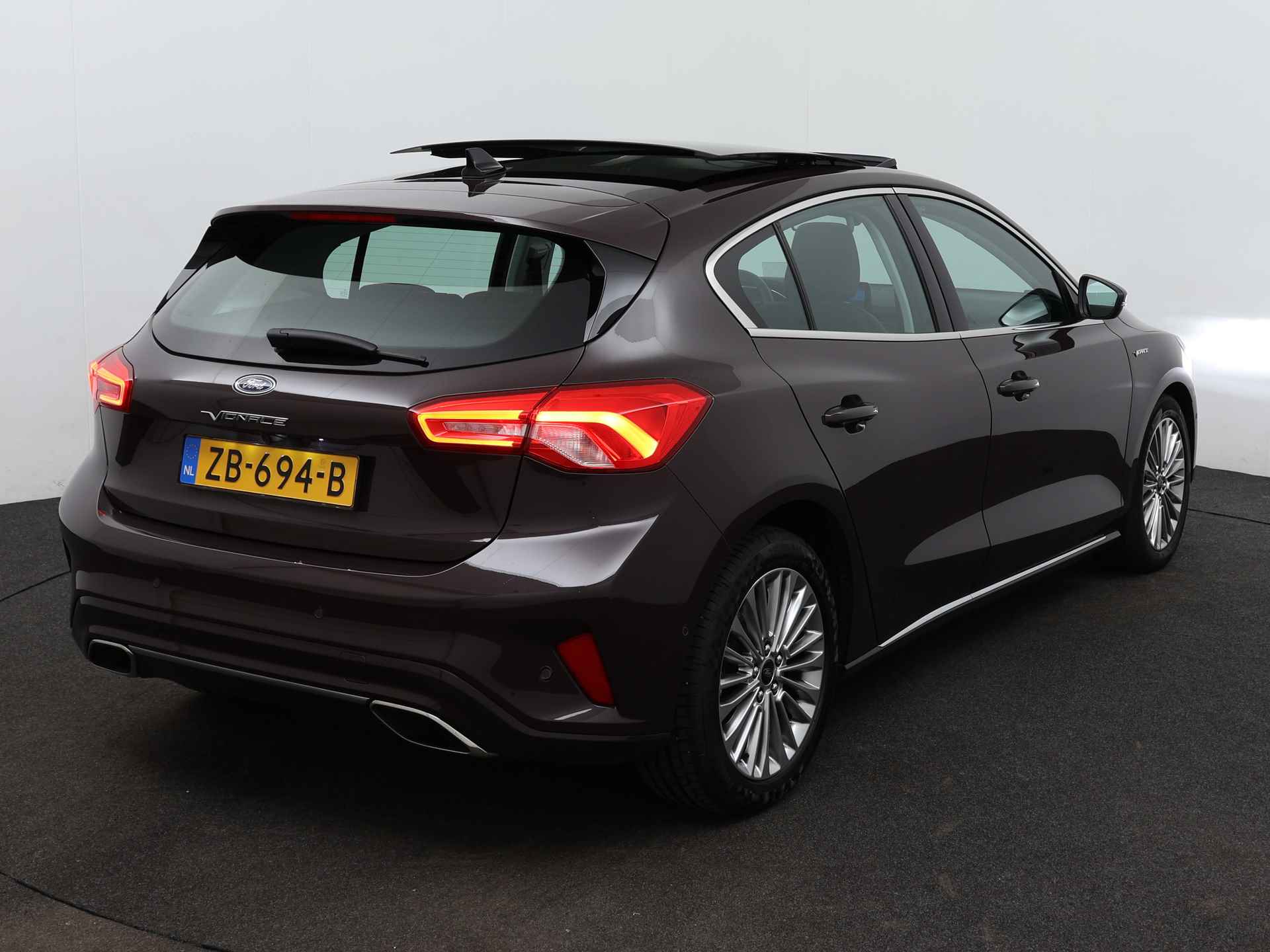 Ford Focus 1.0 EcoBoost Vignale | Panoramadak | - 18/43