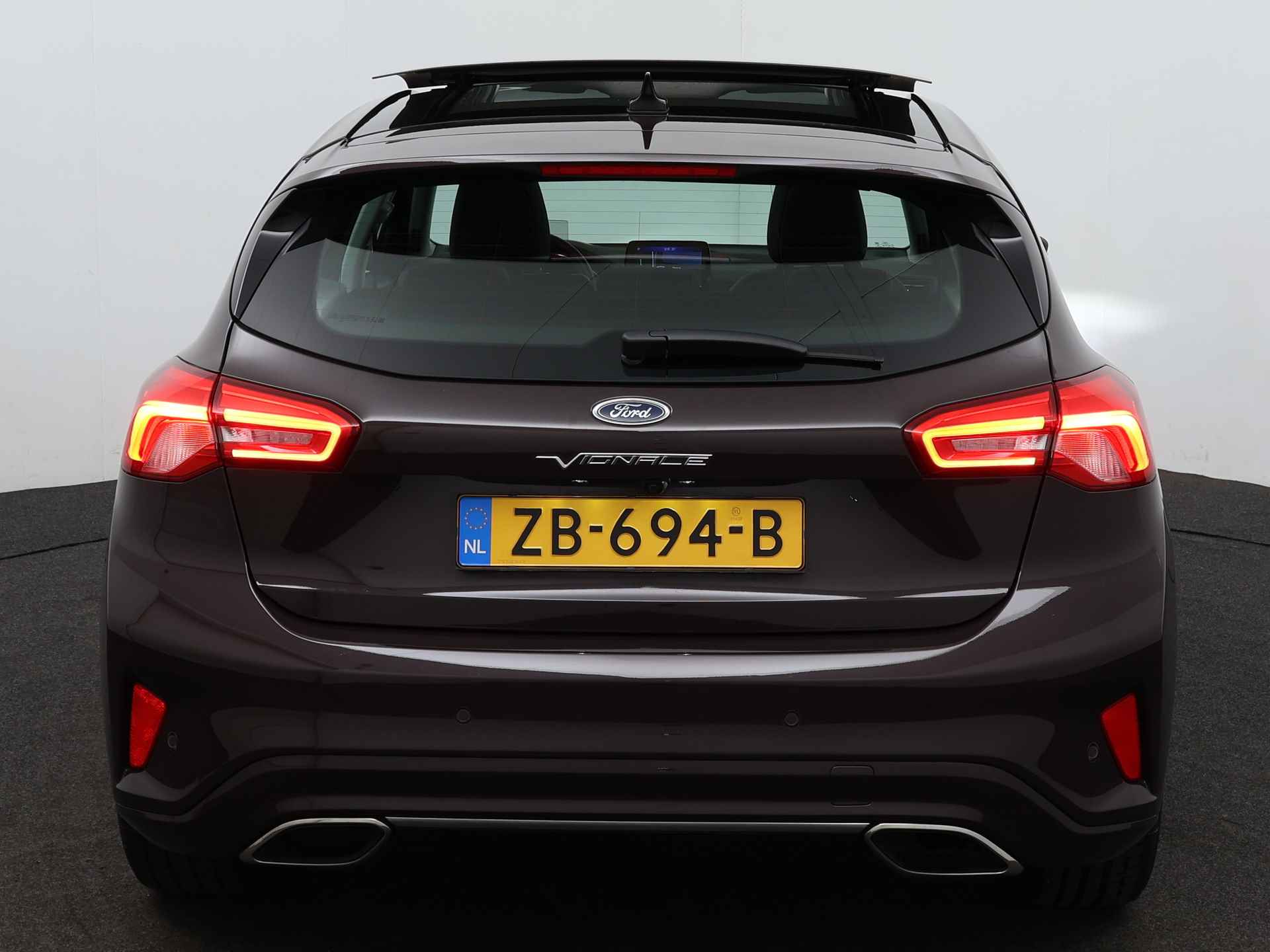 Ford Focus 1.0 EcoBoost Vignale | Panoramadak | - 29/43