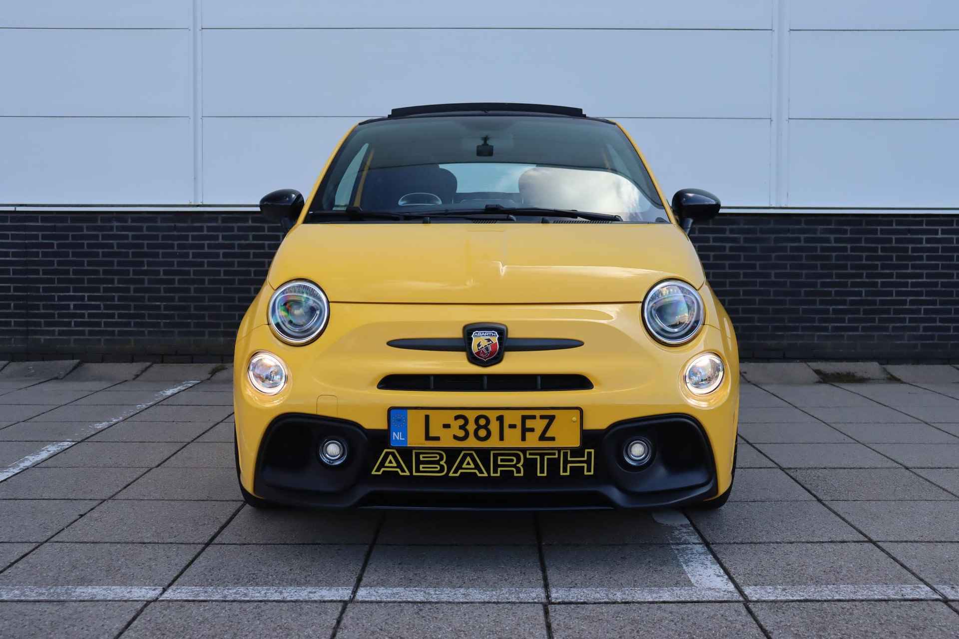 Abarth 595 C 1.4 T-Jet Abarth 595 * Lage KM * Liefhebber * - 2/41