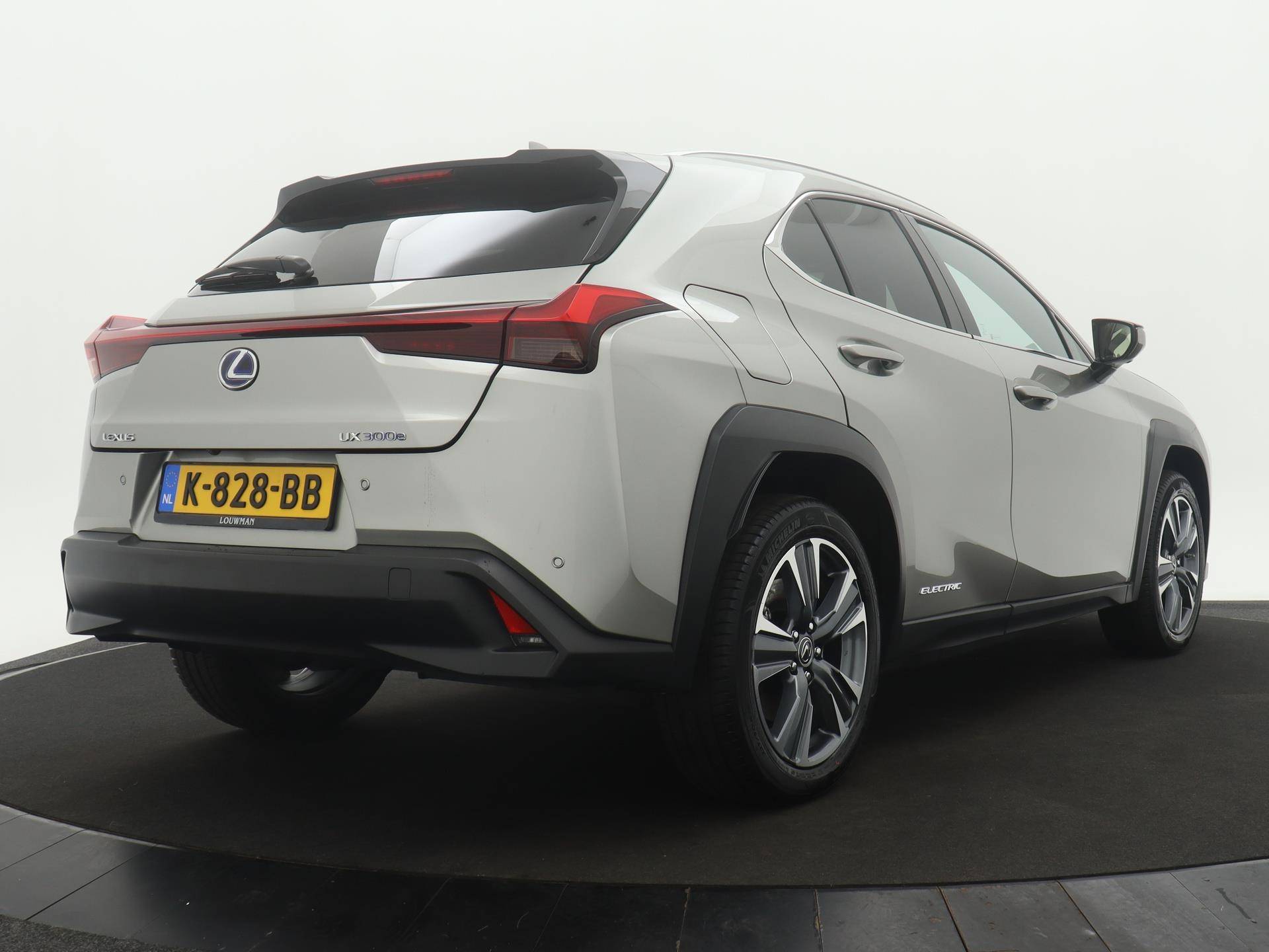 Lexus UX 300e Executive | 8% Bijtelling | Mark Levinson | Apple Carplay | Head-Up Display | - 2/29