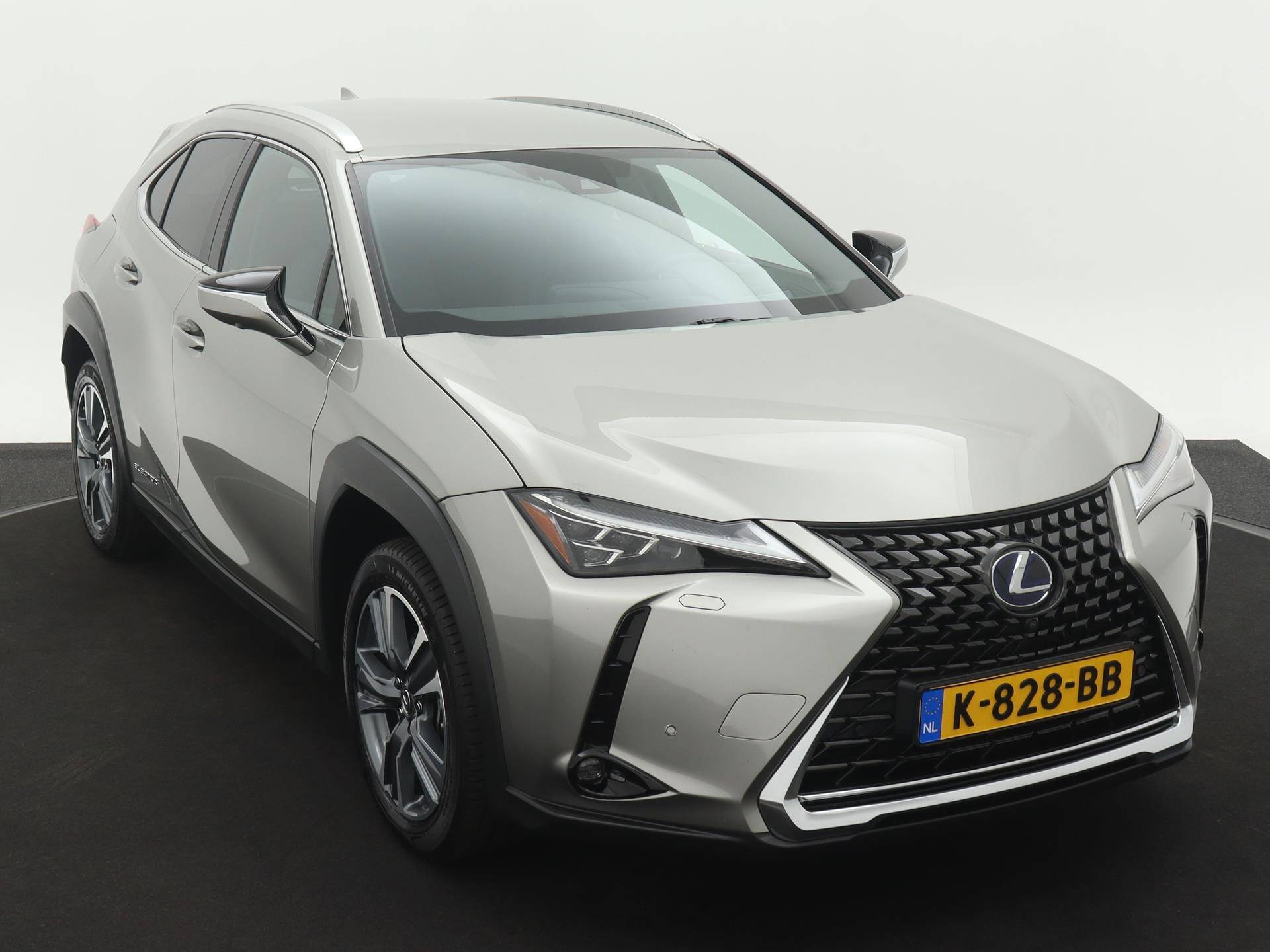 Lexus UX 300e Executive | 8% Bijtelling | Mark Levinson | Apple Carplay | Head-Up Display | - 23/29