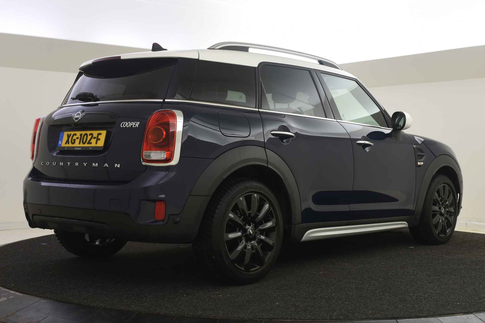 MINI Countryman Cooper Chili Automaat / Achteruitrijcamera / Comfortstoelen / Stoelverwarming / LED / Cruise Control / Park Assistant / Head-Up / - 3/39