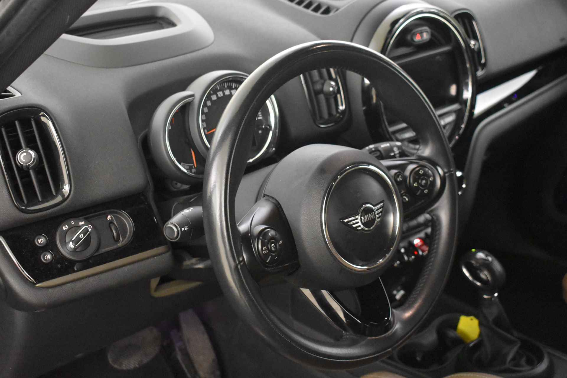 MINI Countryman Cooper Chili Automaat / Achteruitrijcamera / Comfortstoelen / Stoelverwarming / LED / Cruise Control / Park Assistant / Head-Up / - 9/39