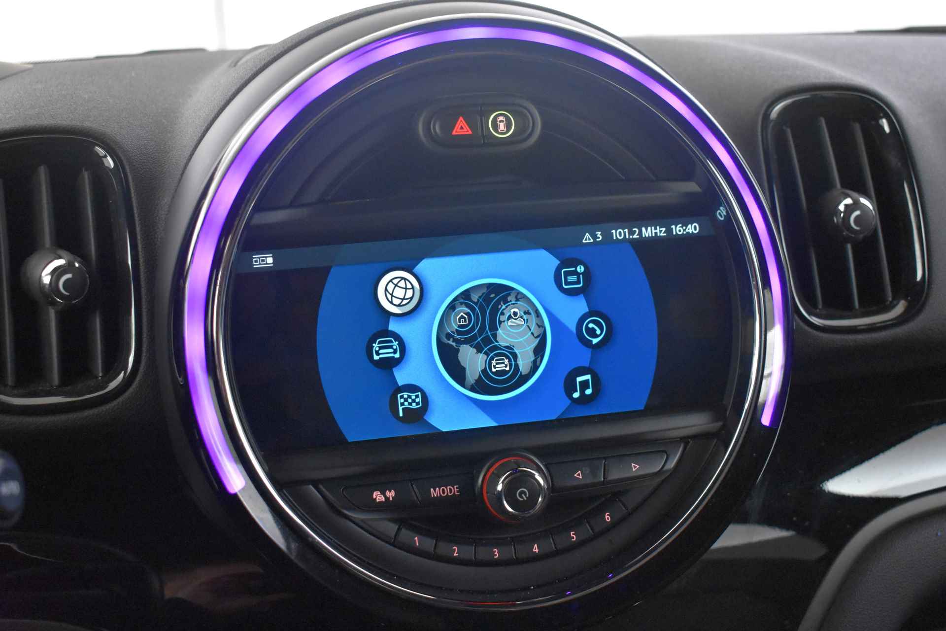 MINI Countryman Cooper Chili Automaat / Achteruitrijcamera / Comfortstoelen / Stoelverwarming / LED / Cruise Control / Park Assistant / Head-Up / - 27/39