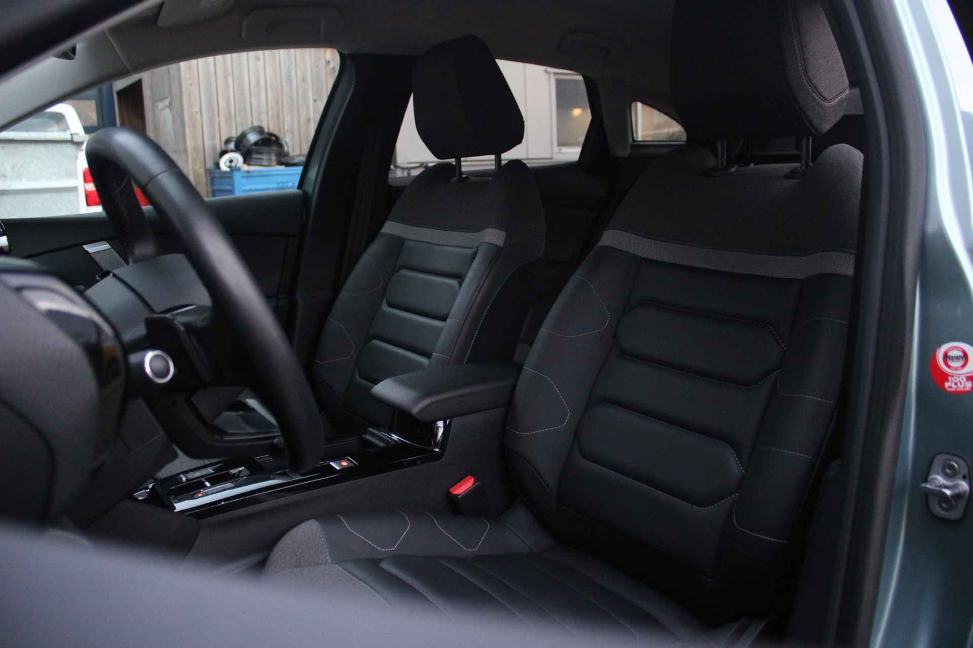 Citroën C4 1.2 Puretech Shine 130-PK EAT8 AUTOMAAT LEDER COMFORT STOELEN | PARKEERCAMERA | FULL LED | CLIMATE CONTROL | NAVI | TREKHAAK - 17/27