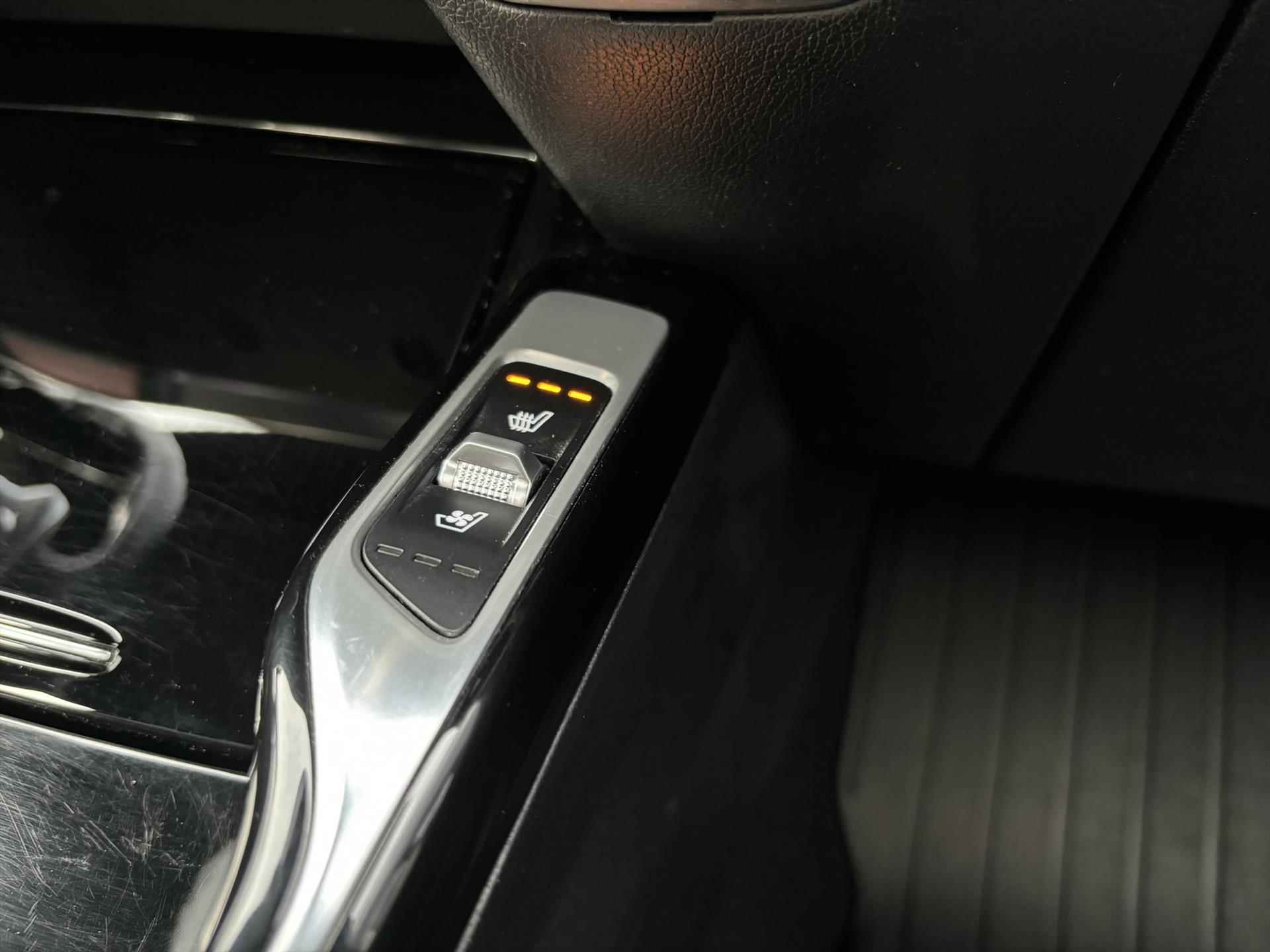 KIA Sorento 1.6 T-GDi 265pk Plug-in Hybrid 4WD Aut ExecutiveLine *Full Options* - 28/48